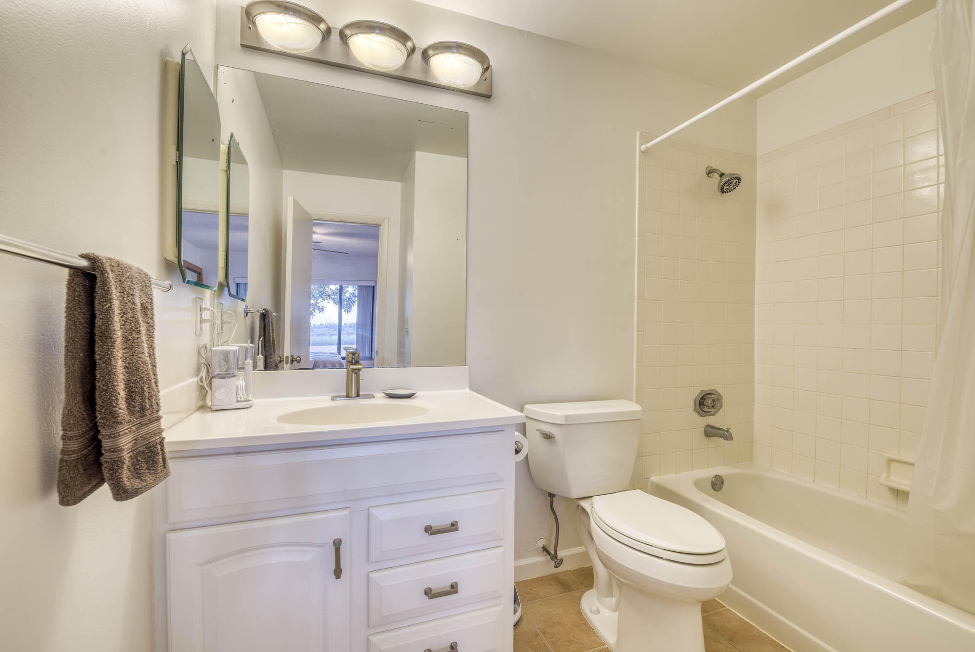 1111 Duncan #203, Palm Beach Gardens FL 33418