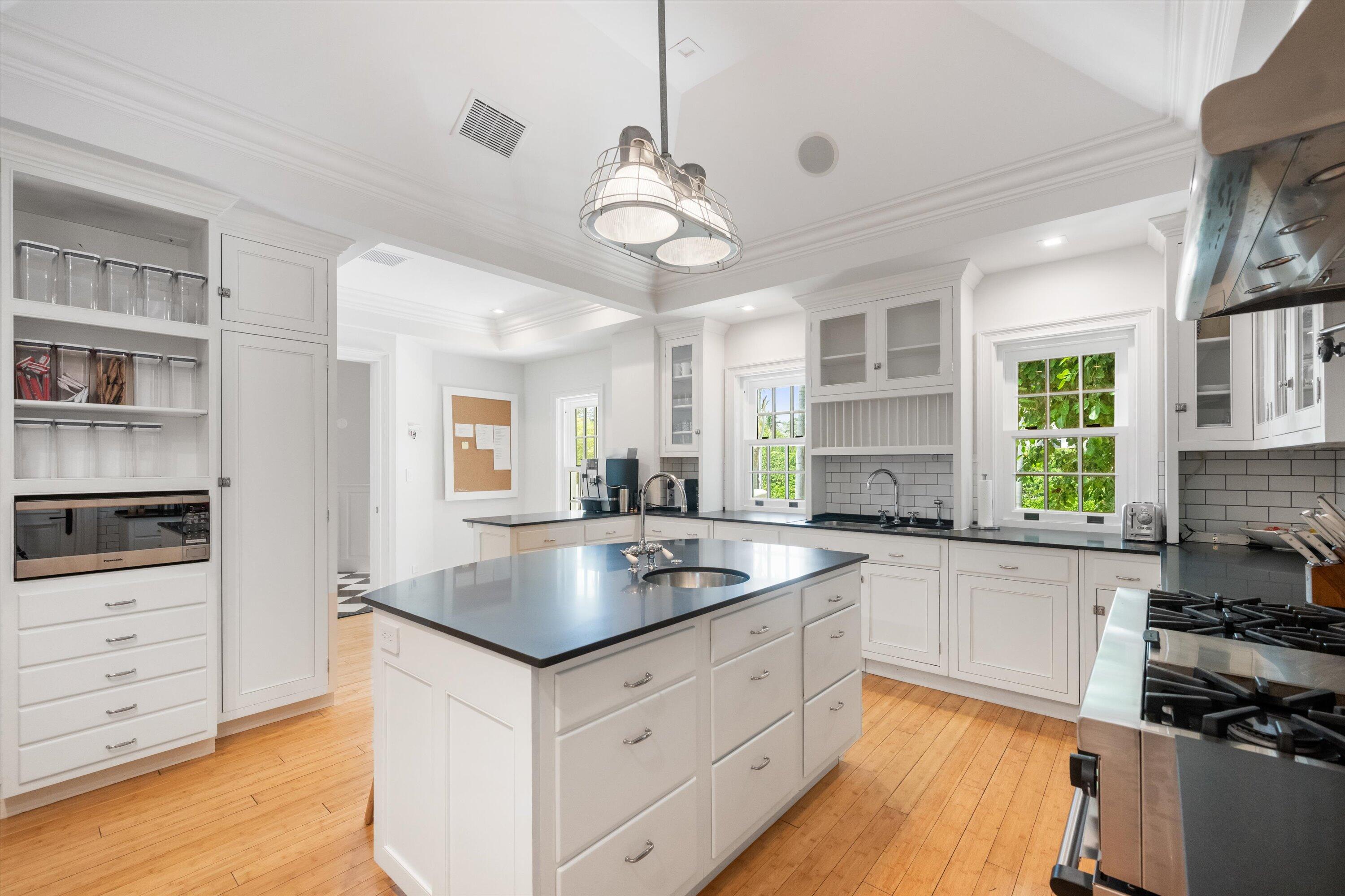 750 S County, Palm Beach FL 33480