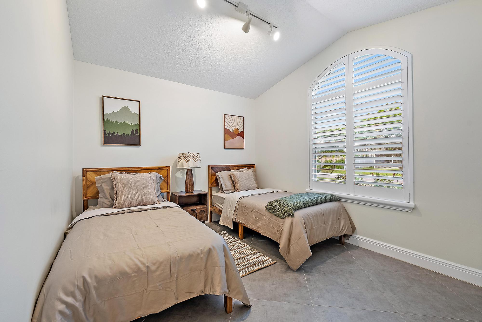 15129 Harriet, Jupiter FL 33458