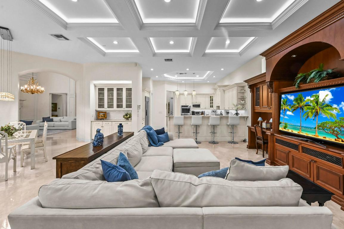17665 Middlebrook, Boca Raton FL 33496