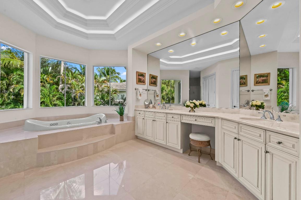 17665 Middlebrook, Boca Raton FL 33496