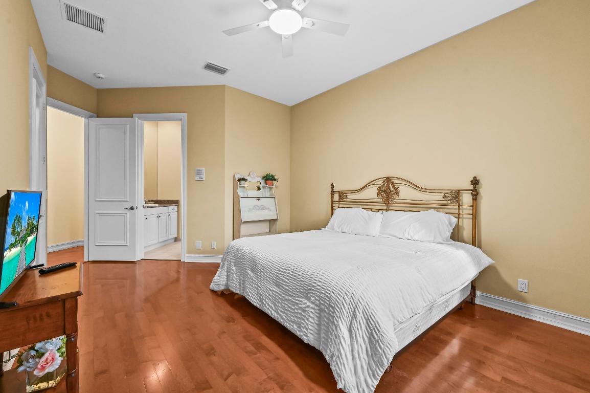 17665 Middlebrook, Boca Raton FL 33496