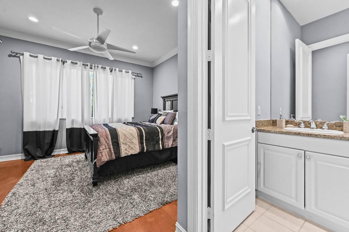 17665 Middlebrook, Boca Raton FL 33496