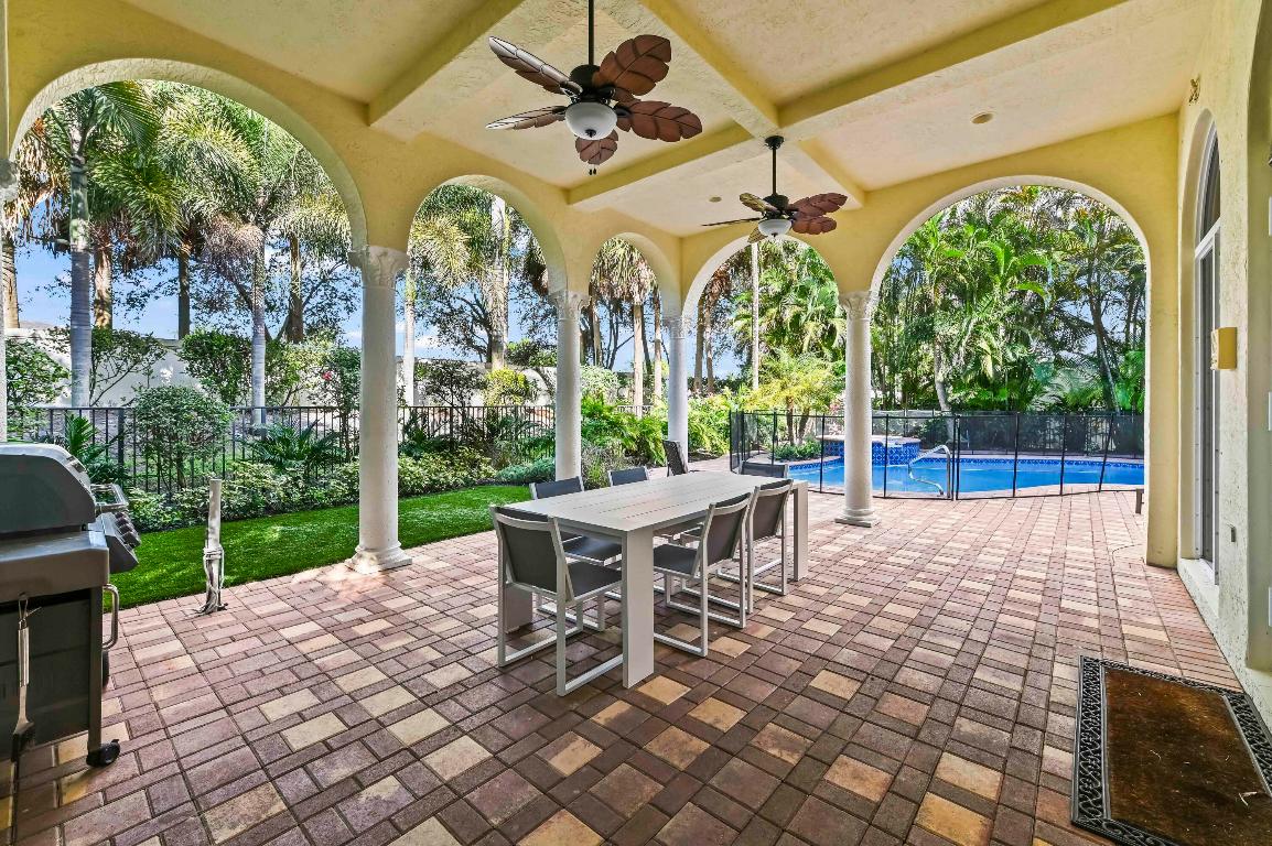 17665 Middlebrook, Boca Raton FL 33496