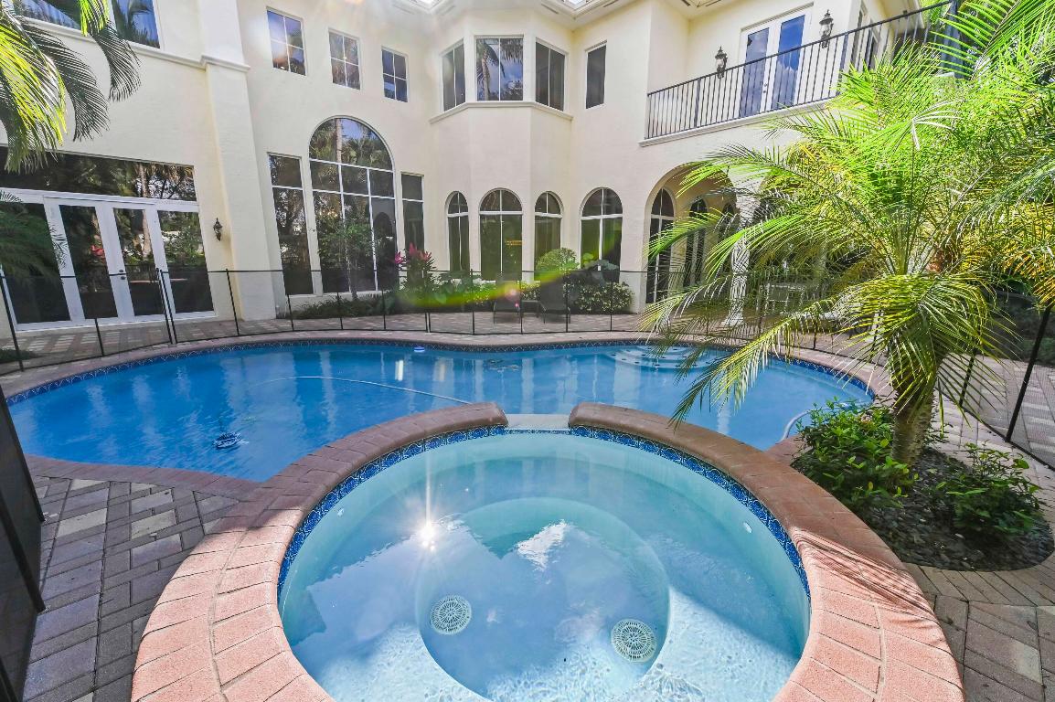 17665 Middlebrook, Boca Raton FL 33496