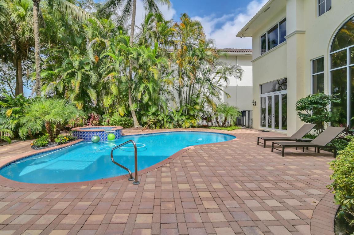 17665 Middlebrook, Boca Raton FL 33496