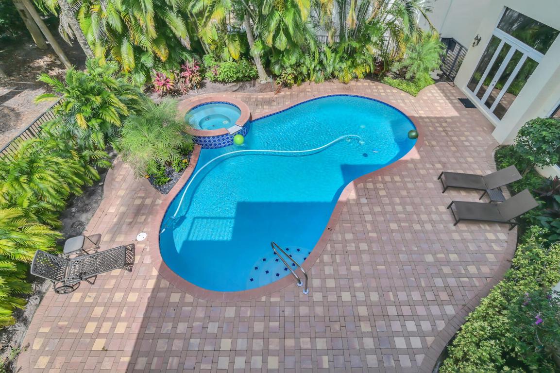 17665 Middlebrook, Boca Raton FL 33496