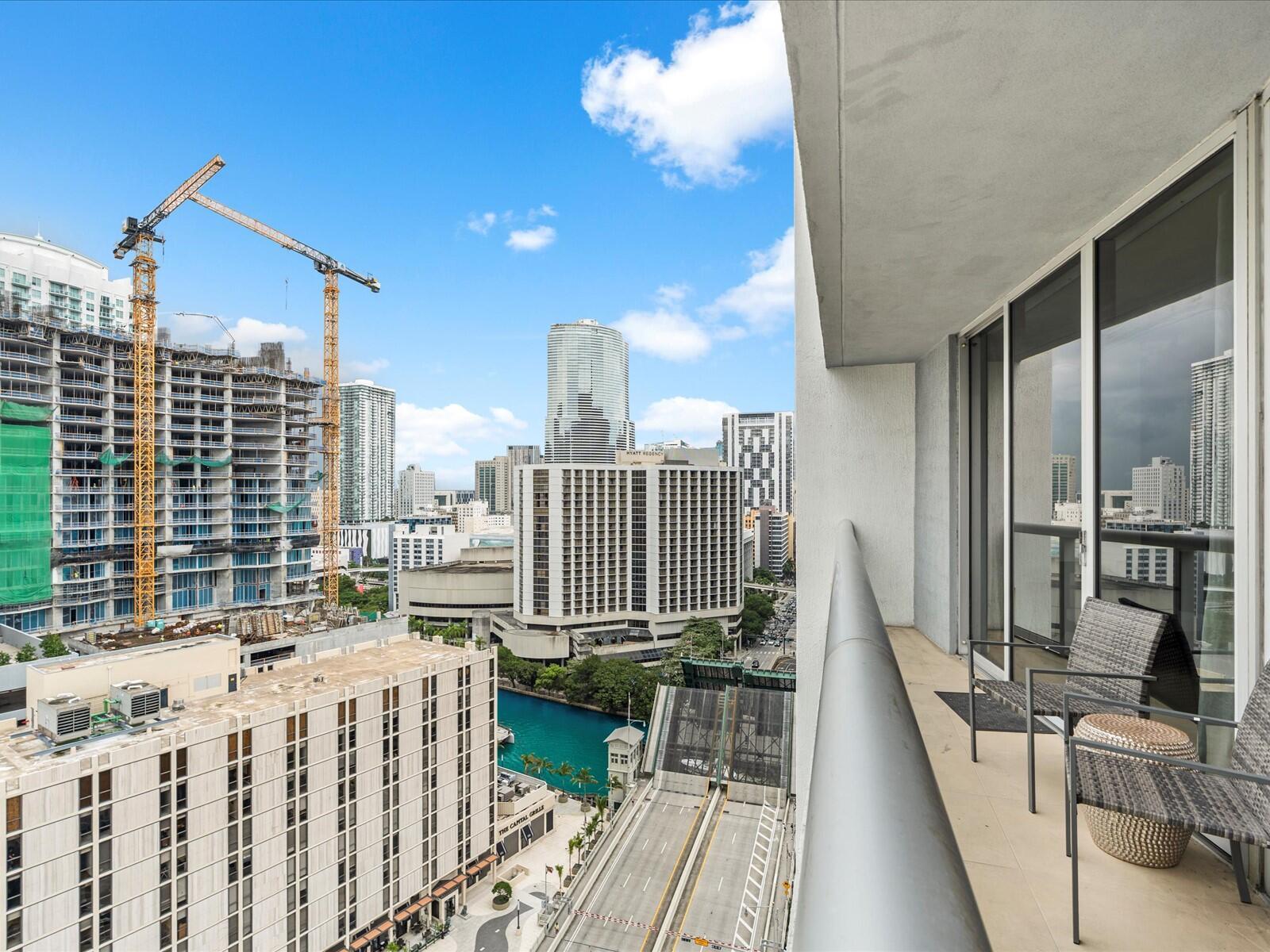 485 Brickell Avenue #2107, Miami FL 33131