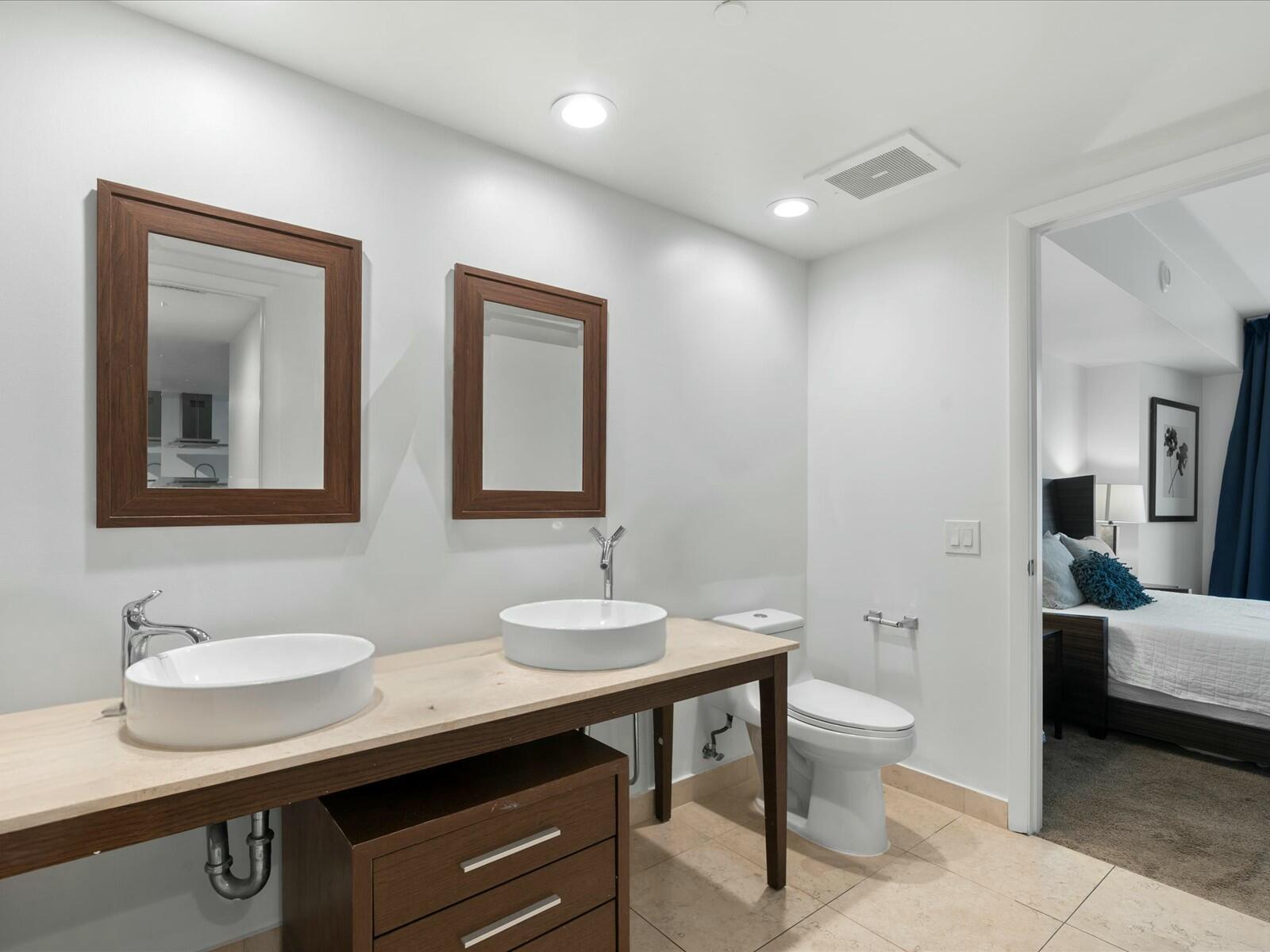 485 Brickell Avenue #2107, Miami FL 33131