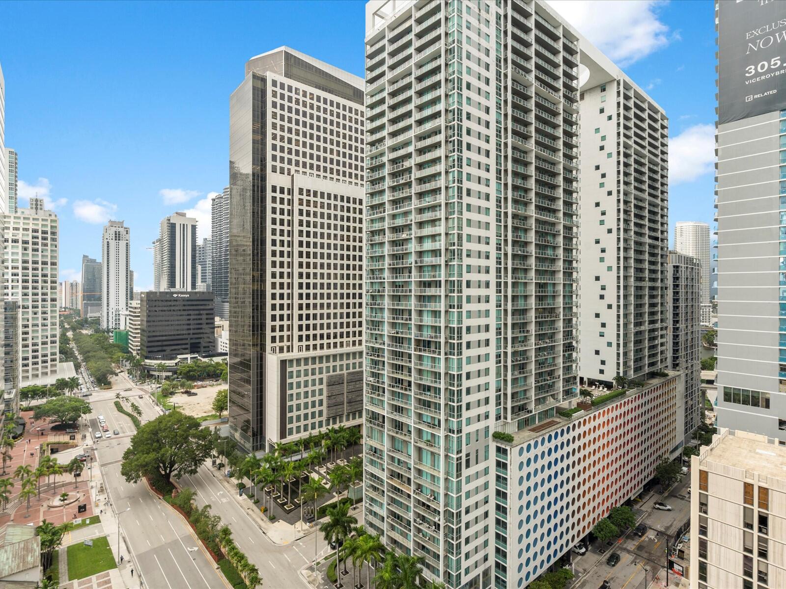 485 Brickell Avenue #2107, Miami FL 33131