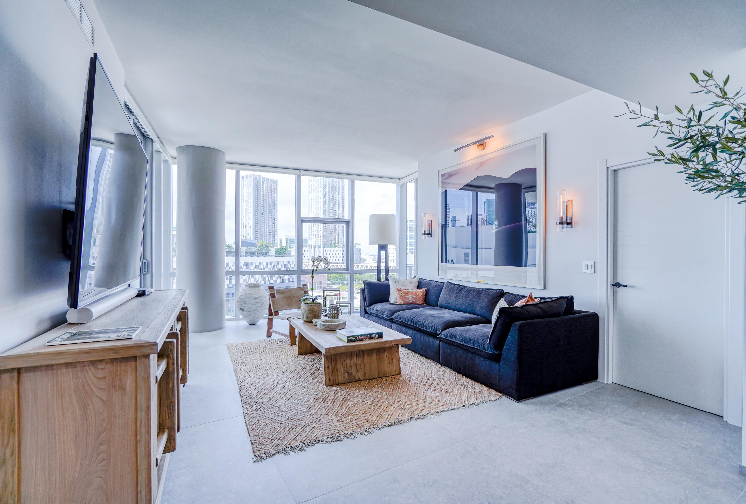 851 NE 1st #812, Miami FL 33132