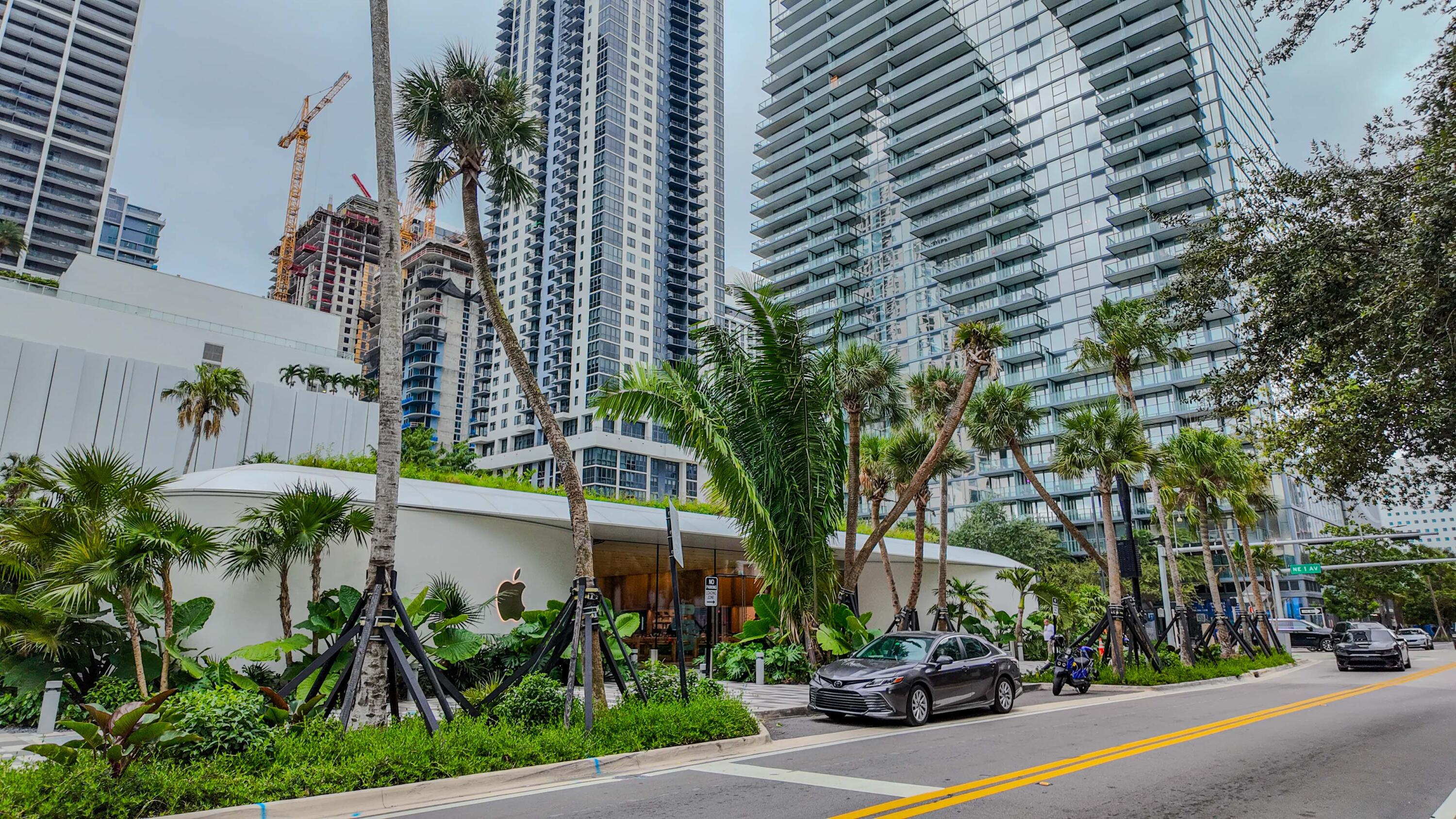 851 NE 1st #812, Miami FL 33132