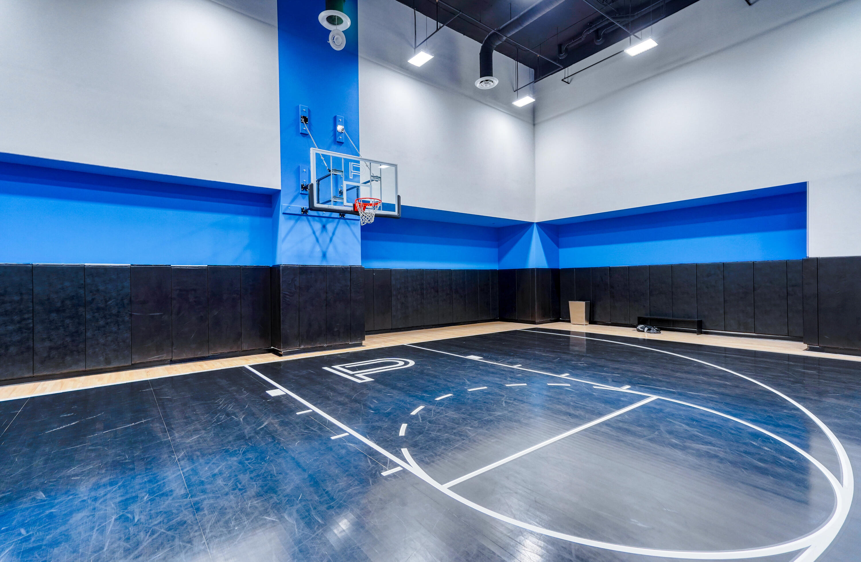 851 NE 1st #812, Miami FL 33132