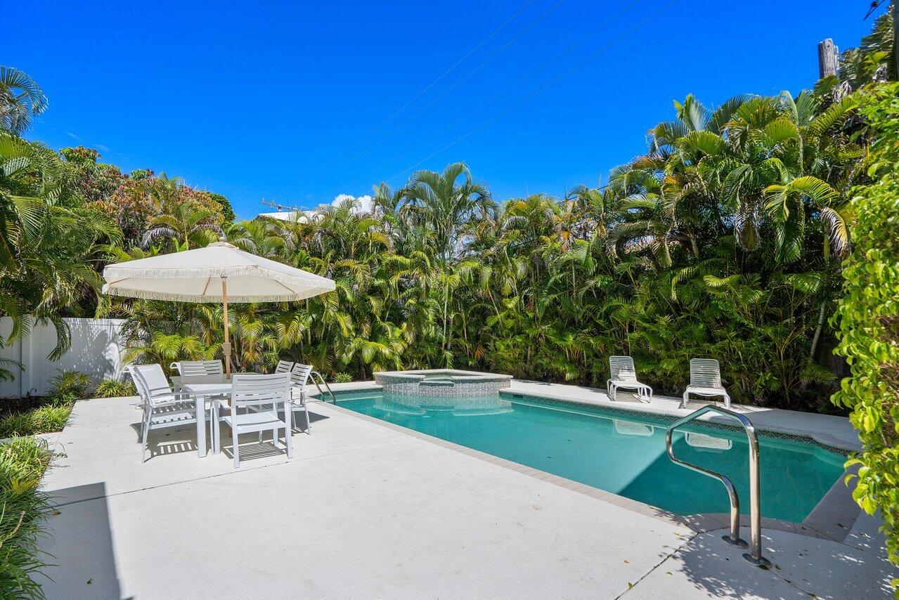 141 Chilean, Palm Beach FL 33480