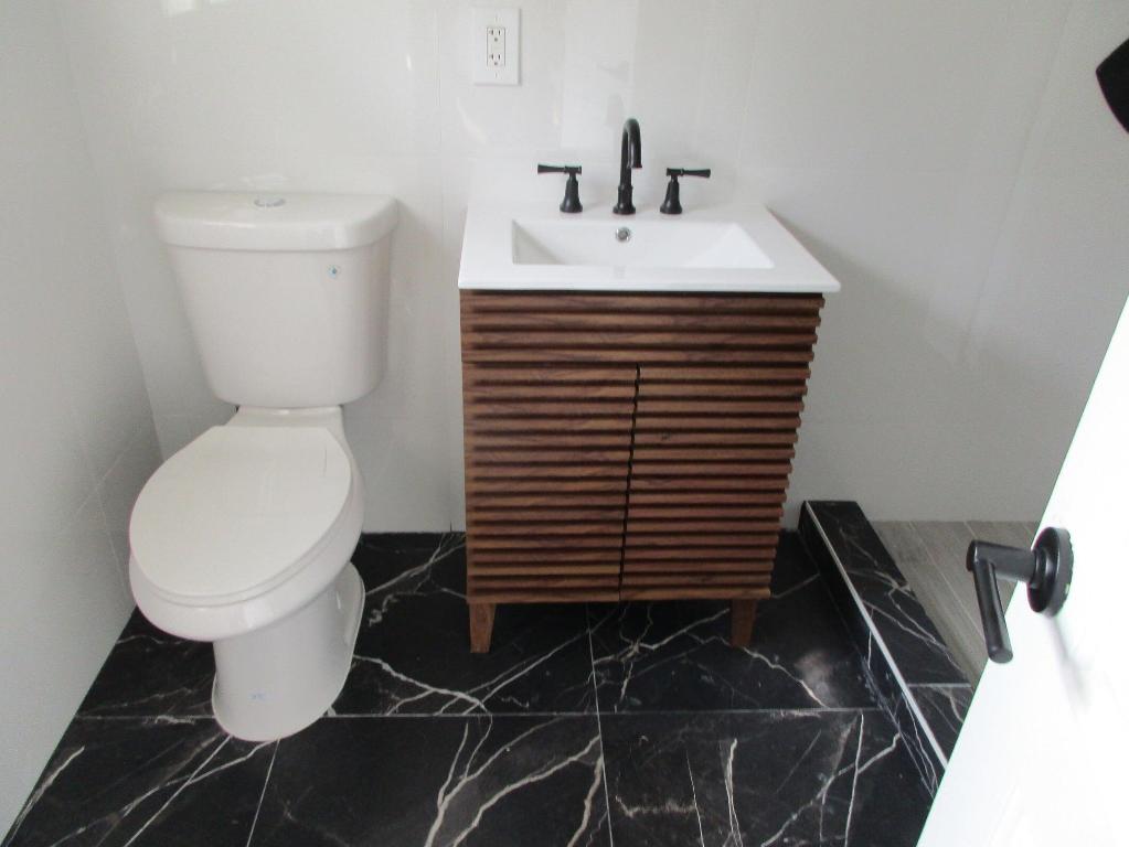 806 Minnesota, Lantana FL 33462