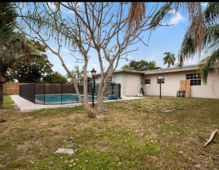 806 Minnesota, Lantana FL 33462