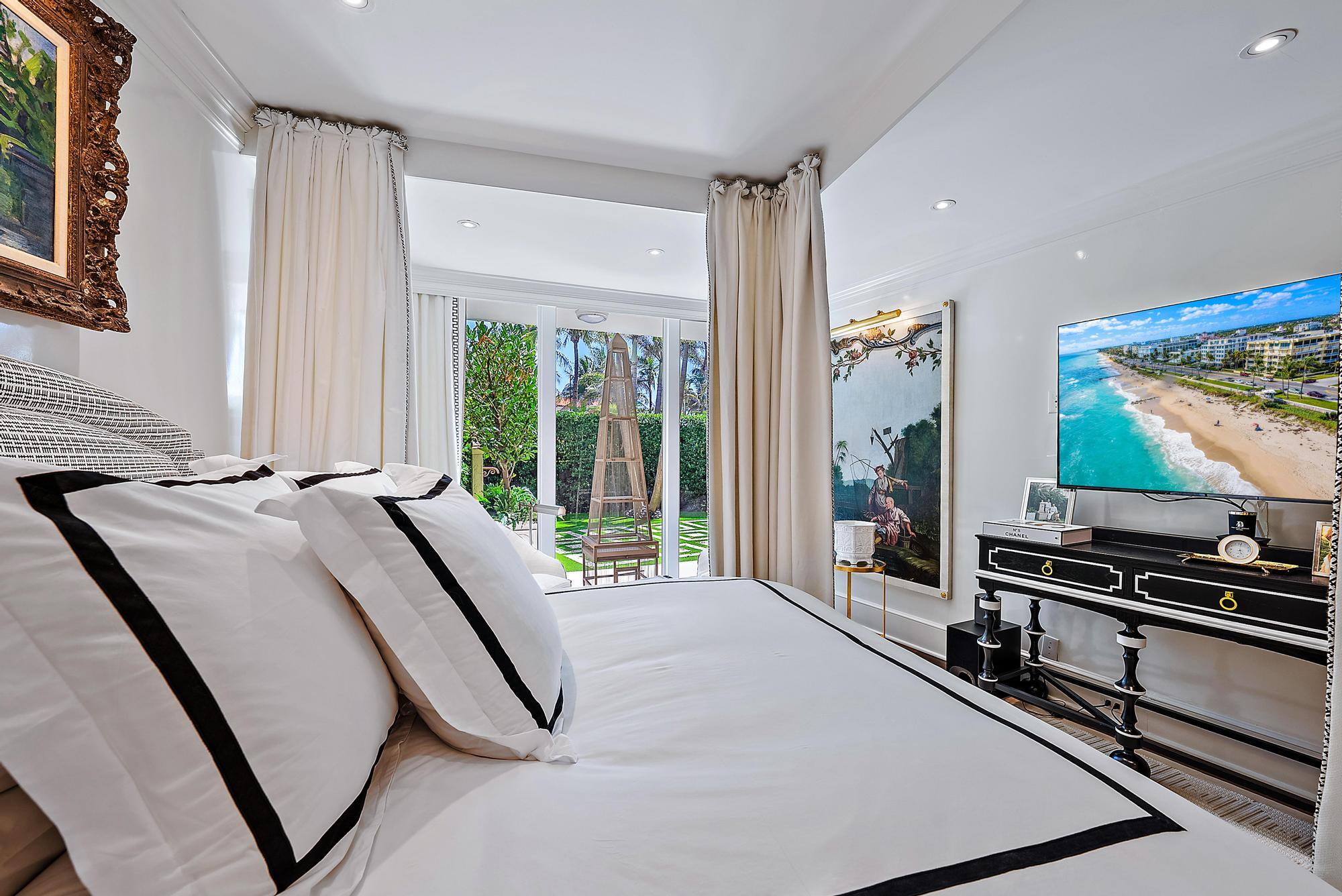 100 Royal Palm #F1, Palm Beach FL 33480