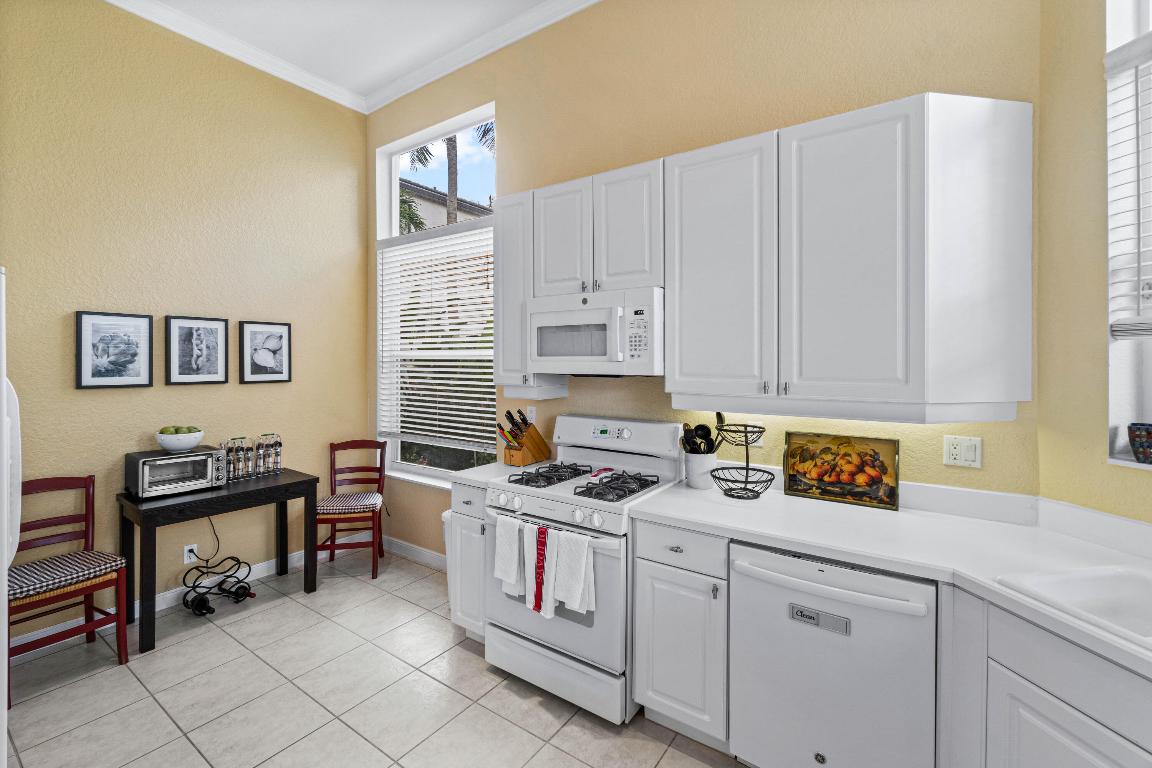 4252 NW 66th, Boca Raton FL 33496