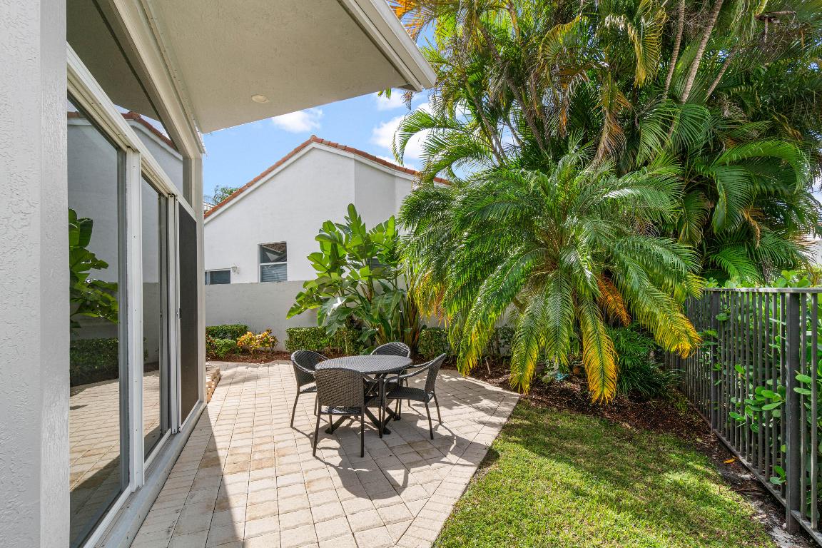 4252 NW 66th, Boca Raton FL 33496