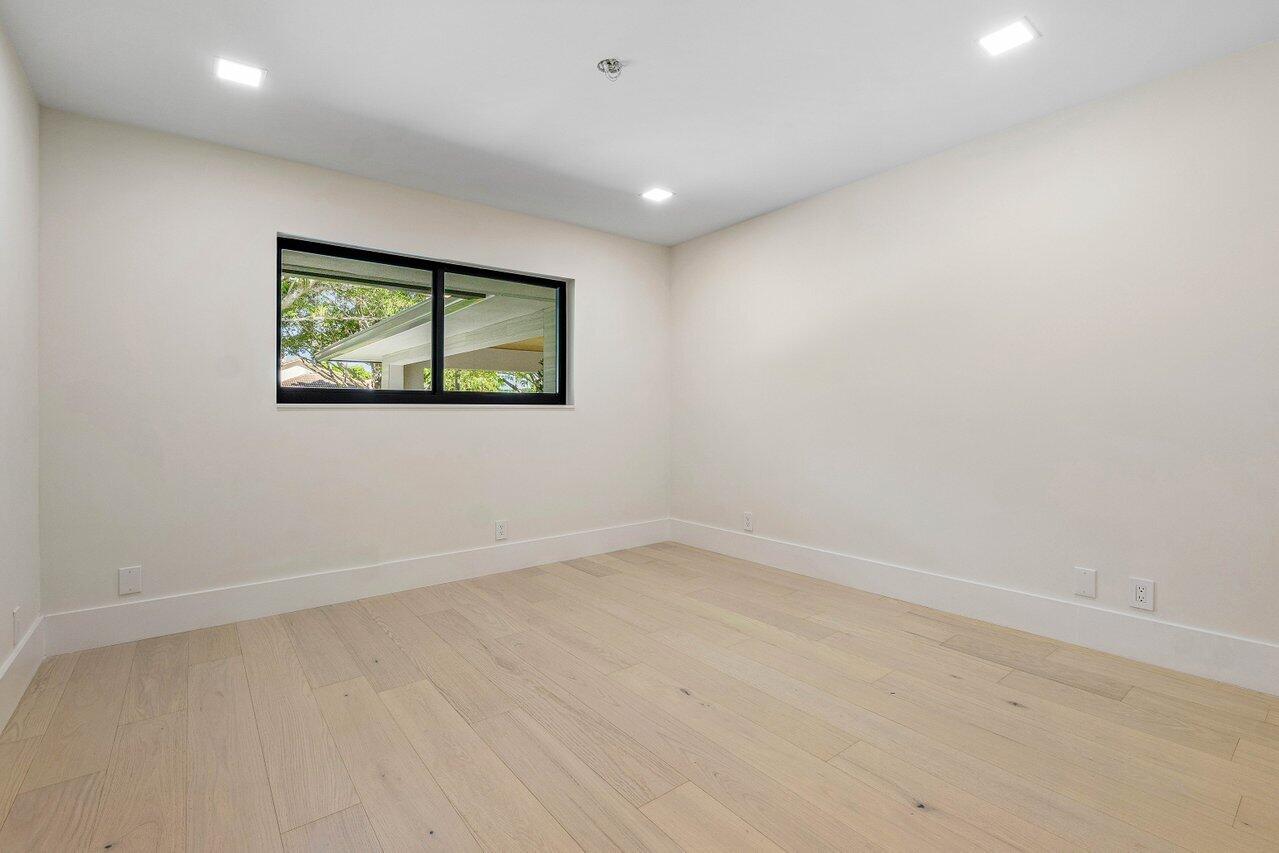 8090 Twin Lake, Boca Raton FL 33496