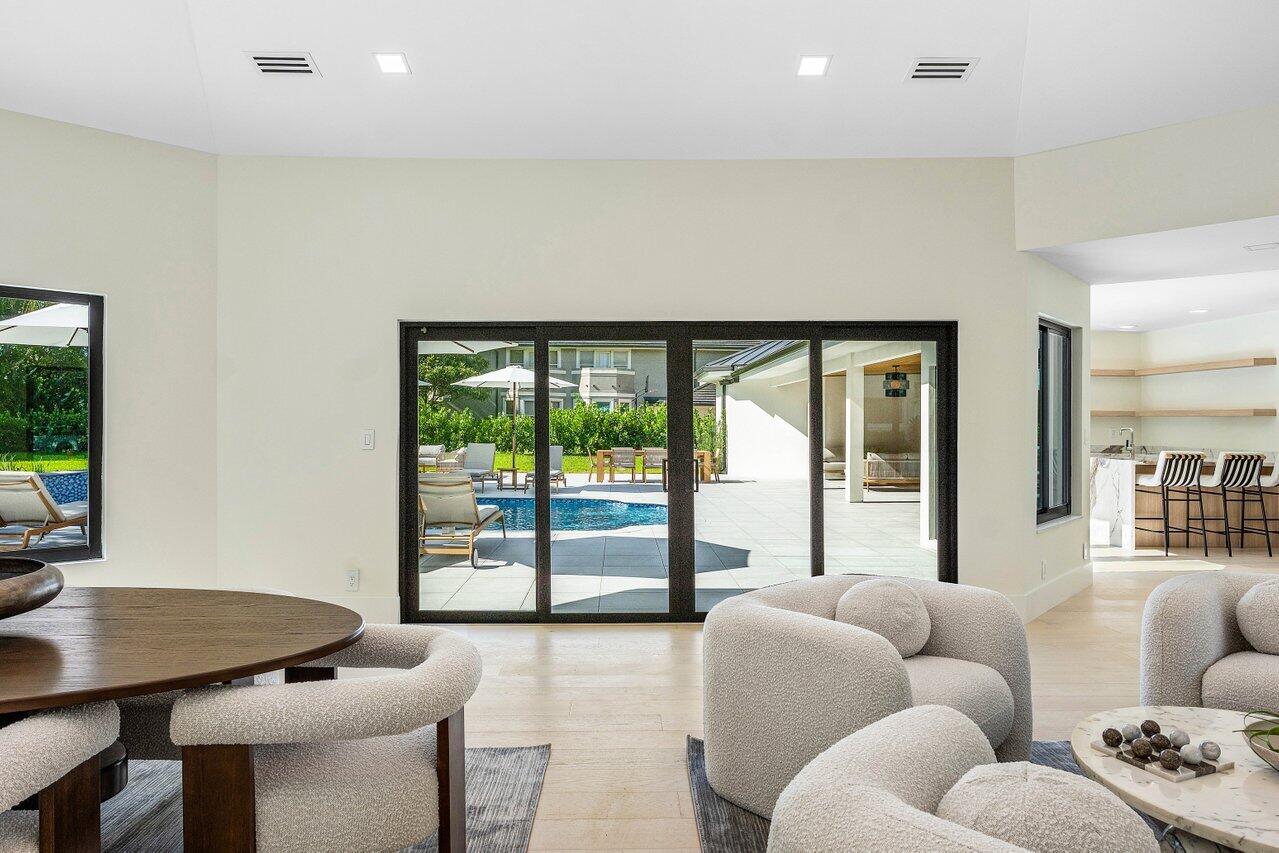8090 Twin Lake, Boca Raton FL 33496