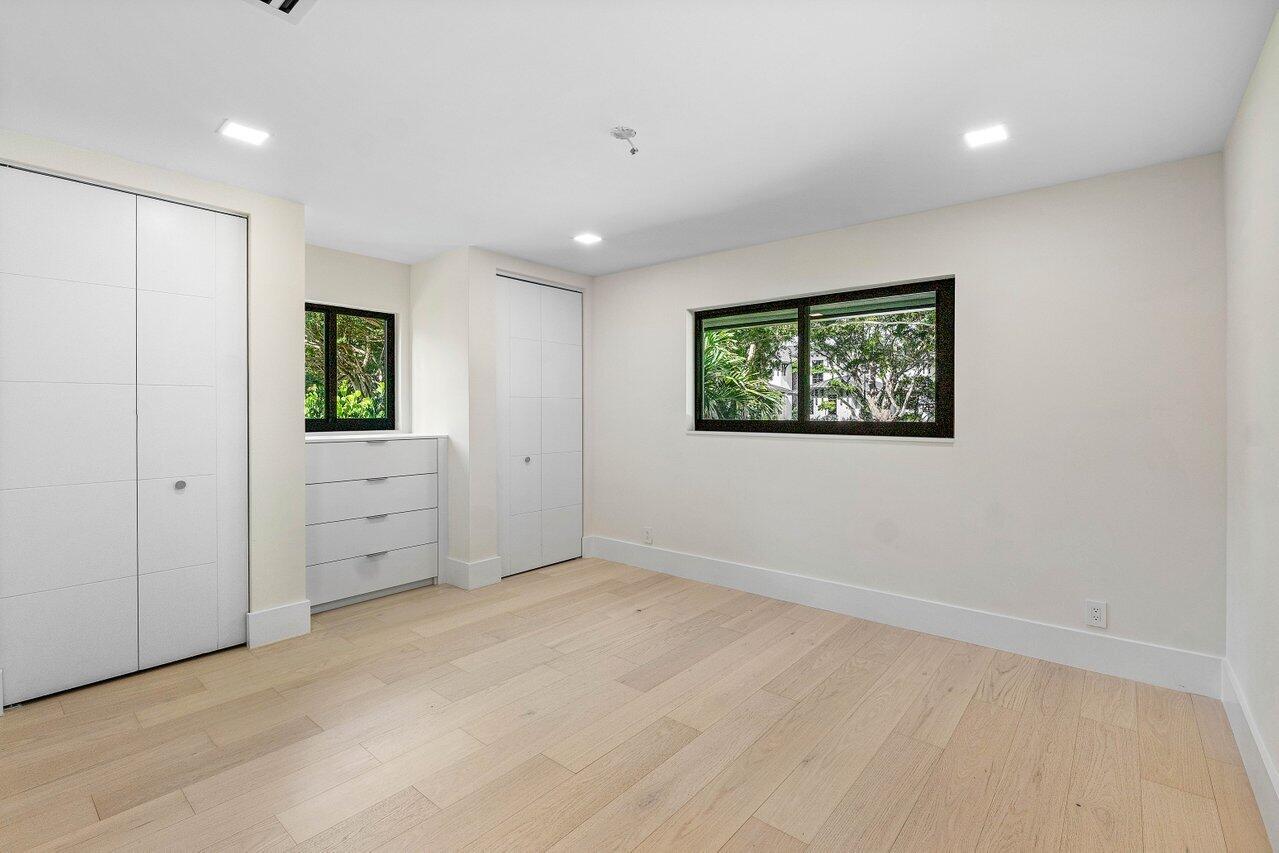 8090 Twin Lake, Boca Raton FL 33496