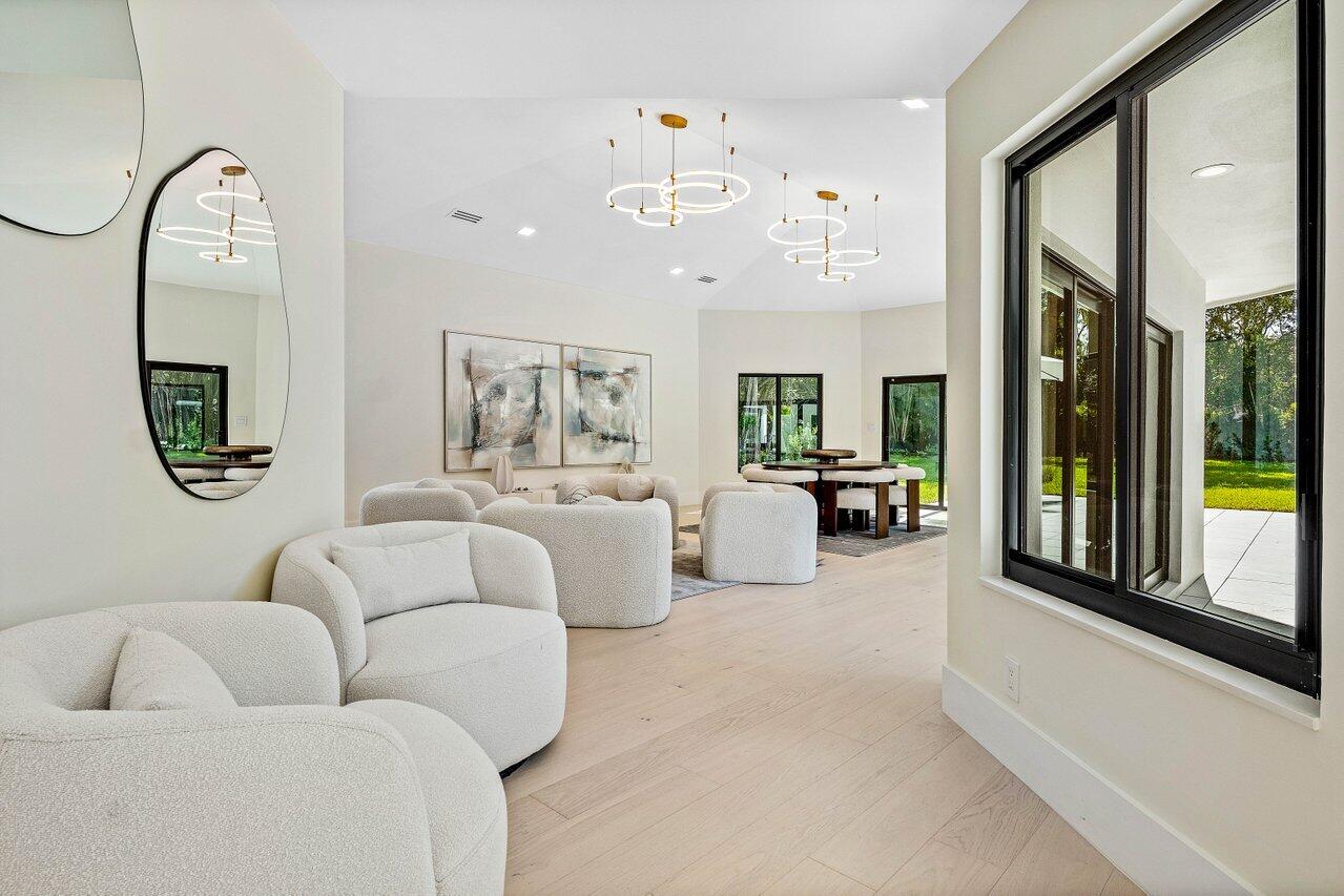 8090 Twin Lake, Boca Raton FL 33496