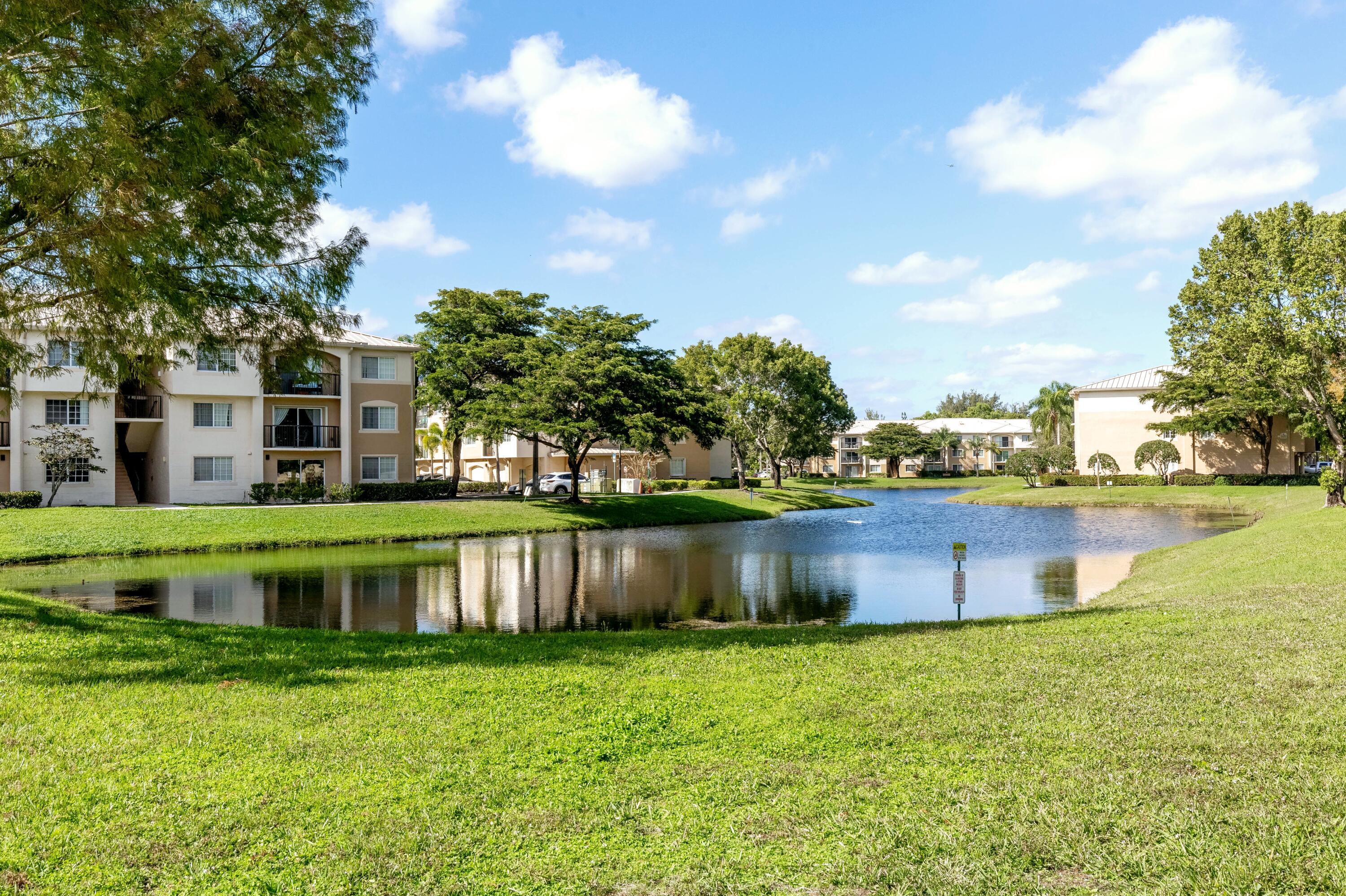1100 Crestwood #1110, Royal Palm Beach FL 33411