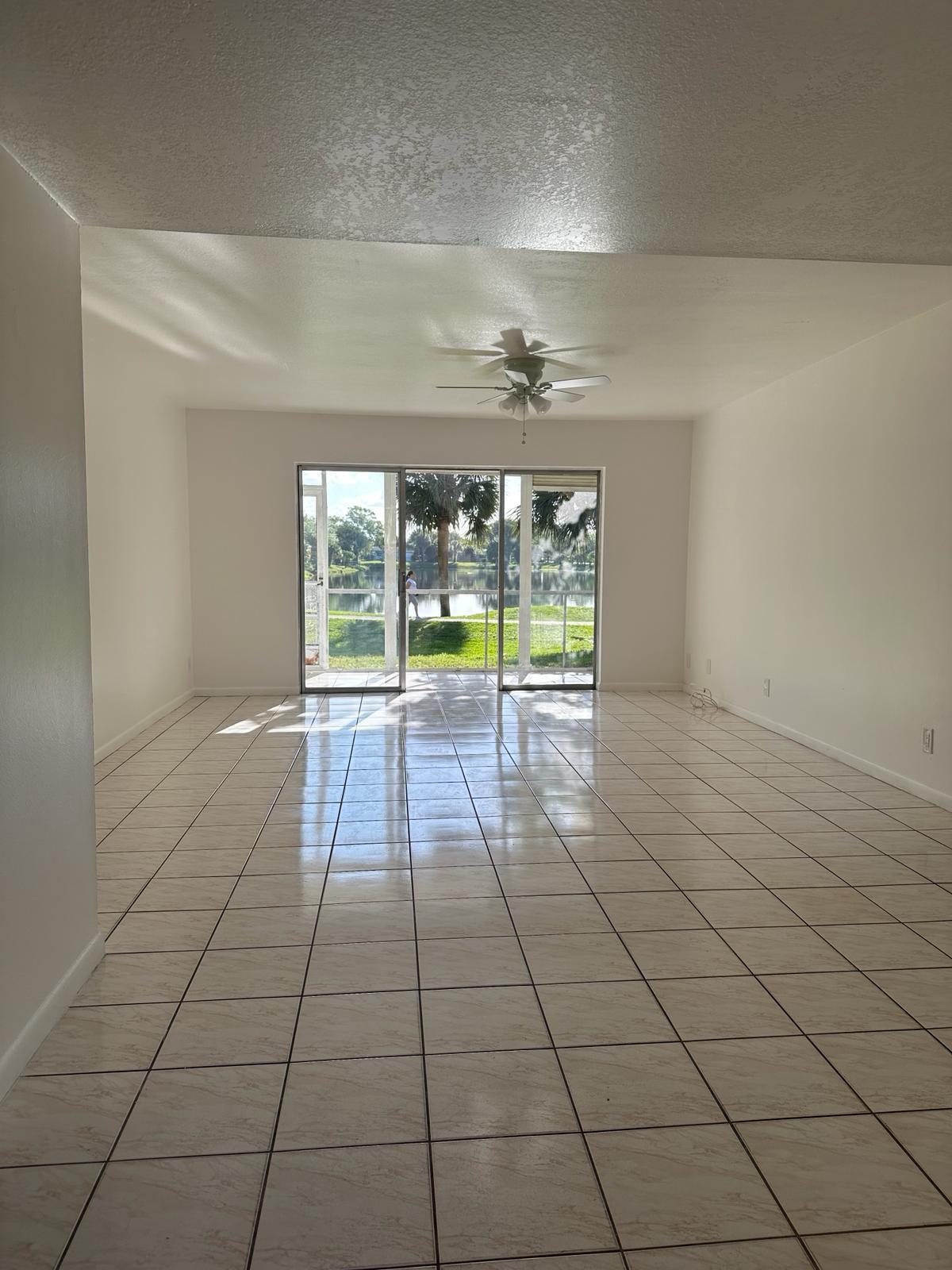 225 Bonnie #116, Palm Springs FL 33461