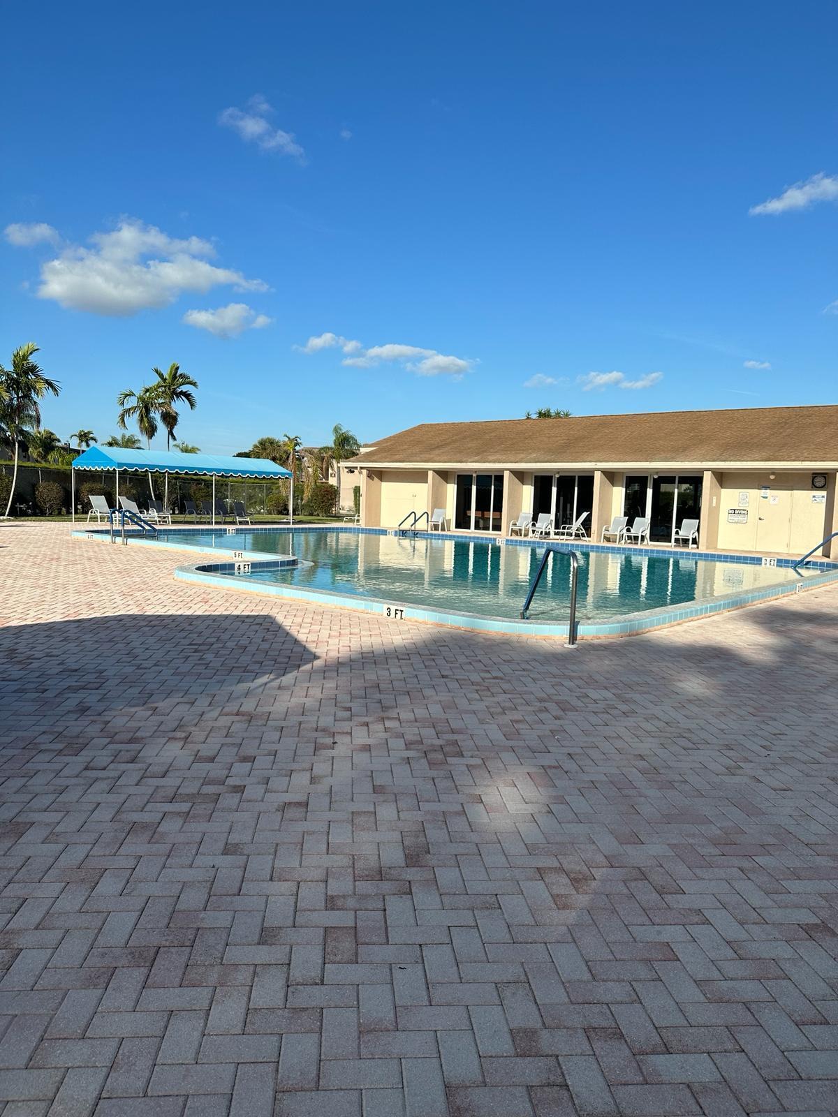 225 Bonnie #116, Palm Springs FL 33461