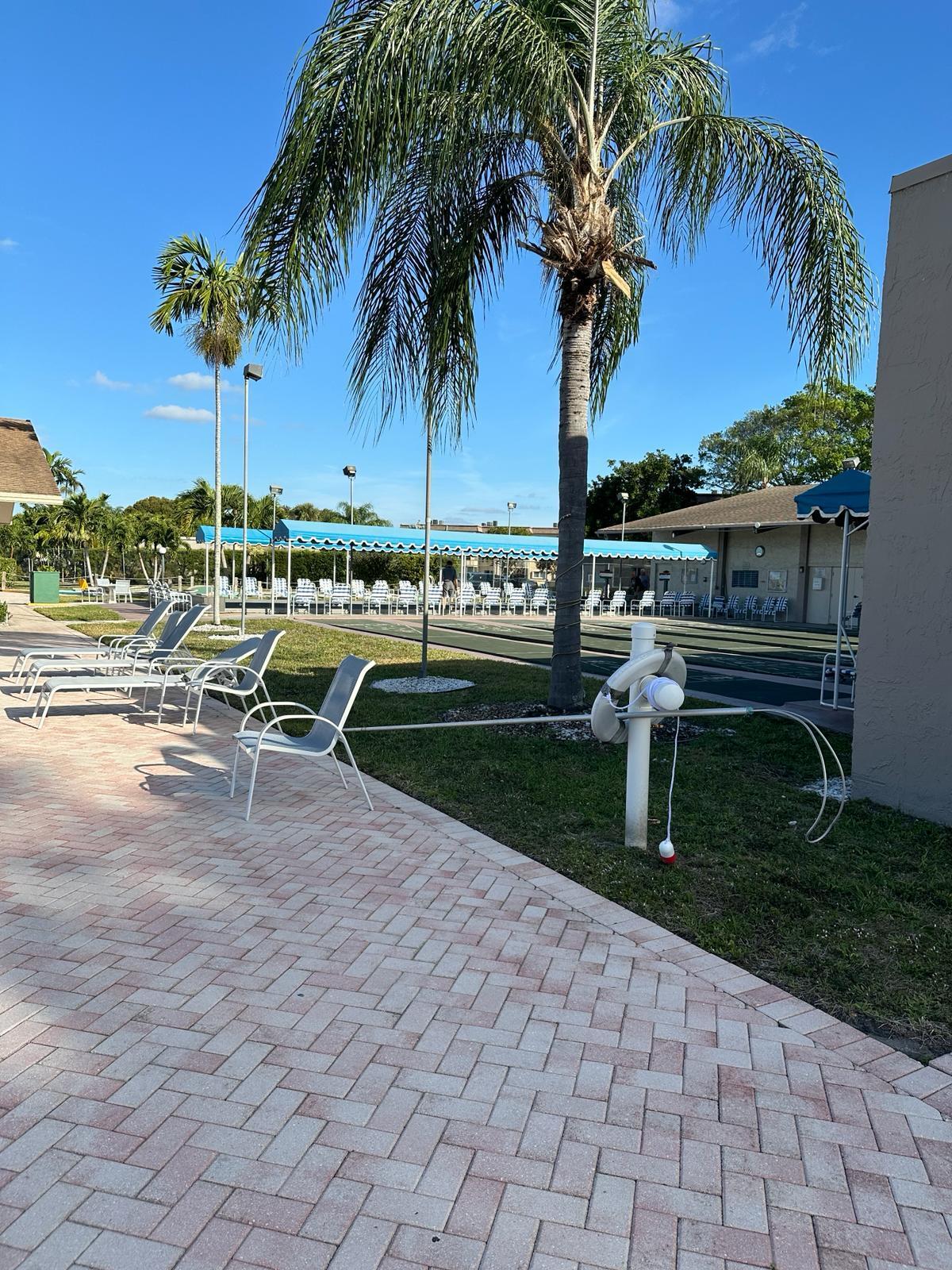 225 Bonnie #116, Palm Springs FL 33461