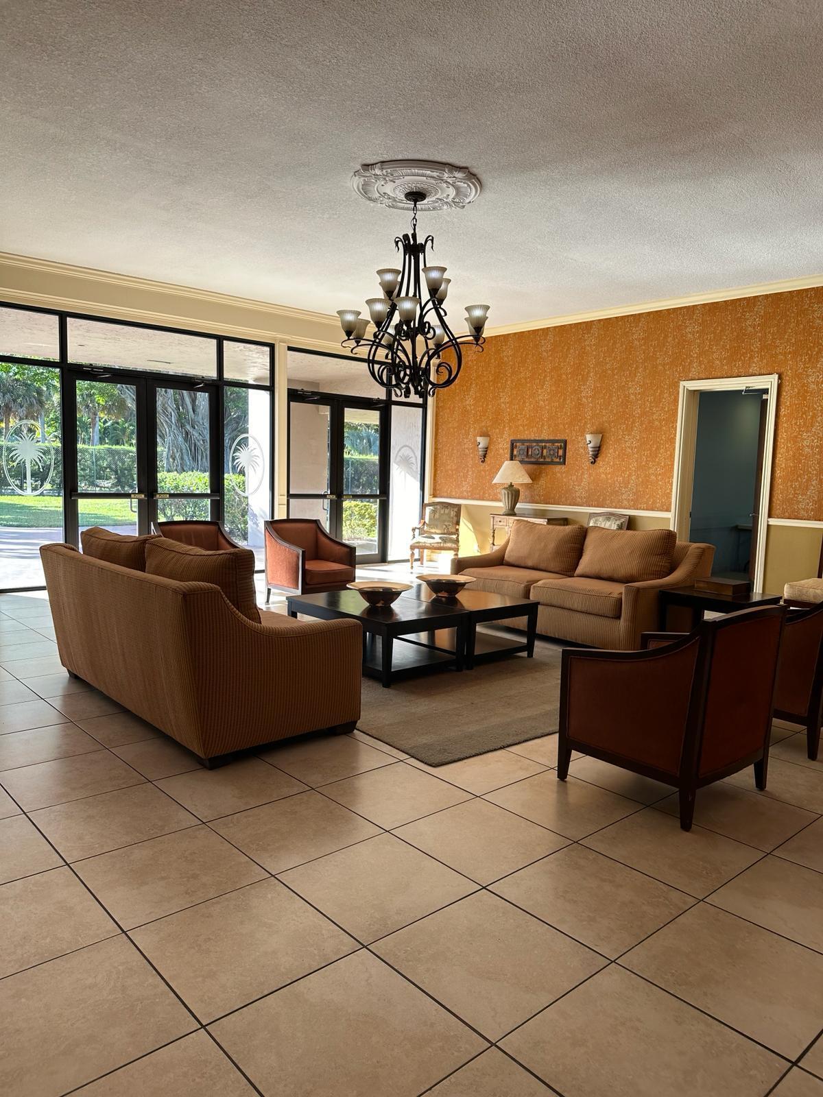 225 Bonnie #116, Palm Springs FL 33461