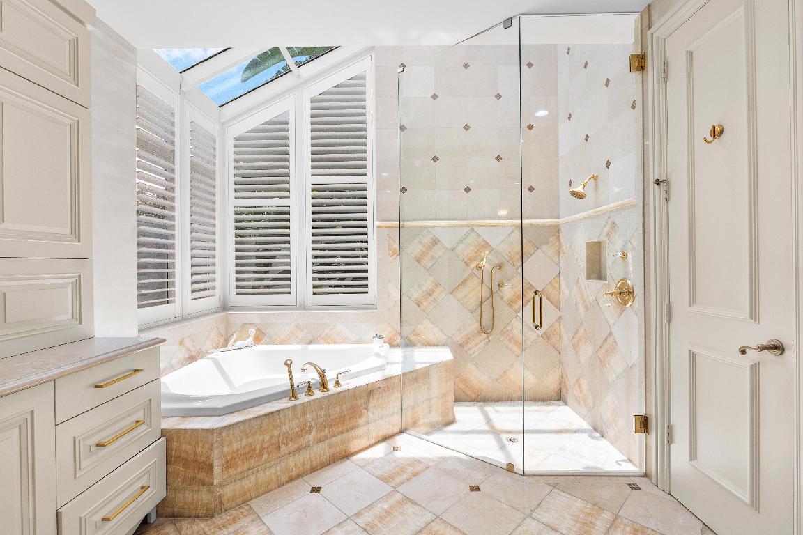 17582 Bocaire, Boca Raton FL 33487