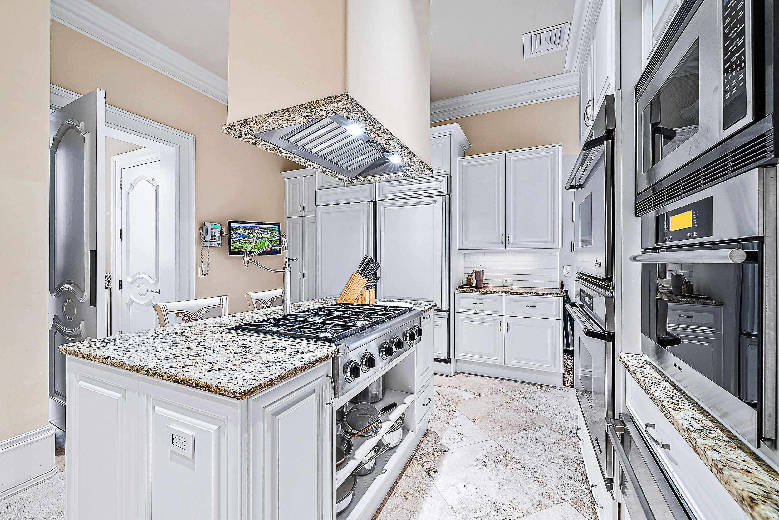 209 Commodore, Jupiter FL 33477
