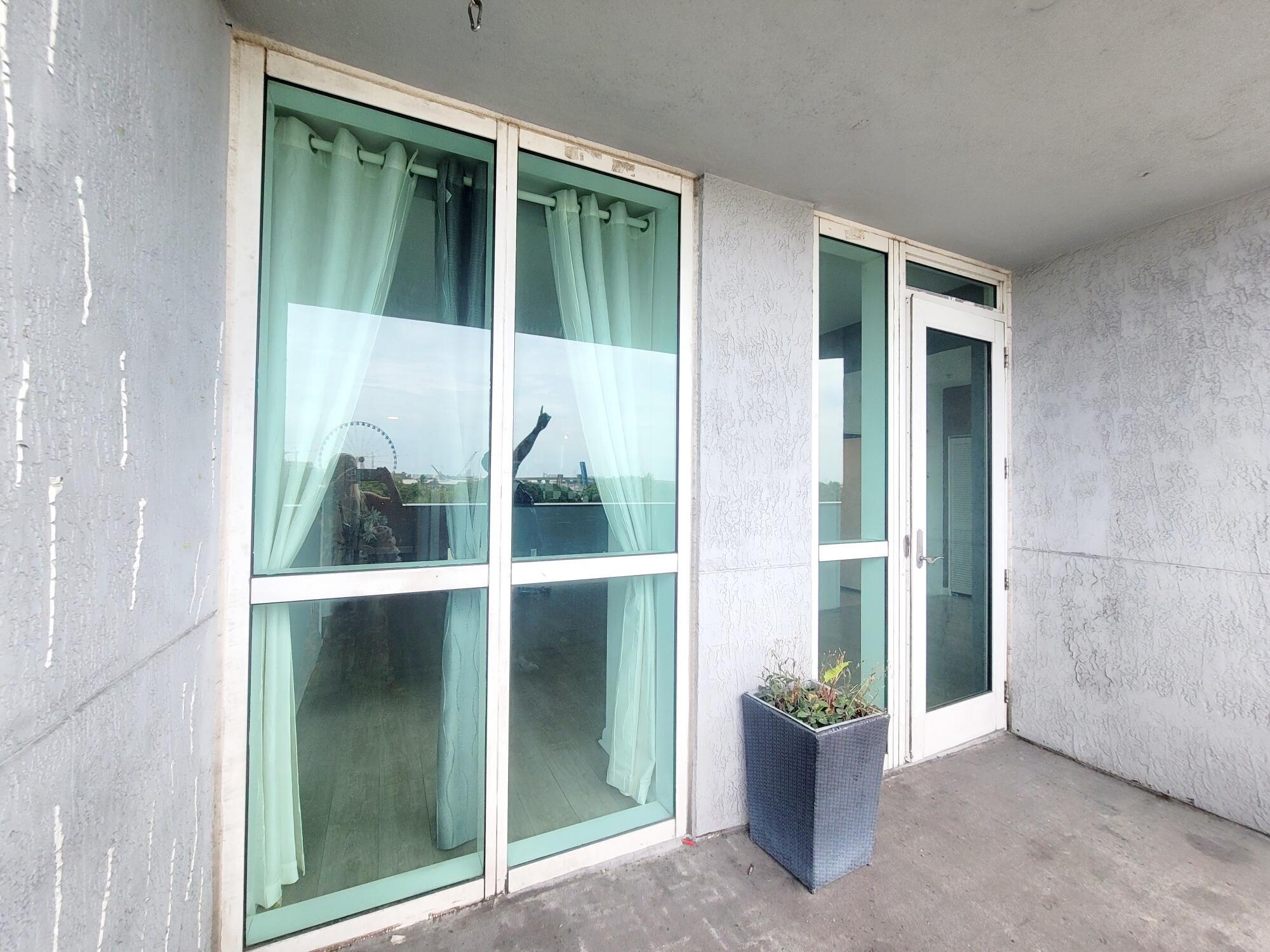 244 Biscayne Boulevard #401, Miami FL 33132