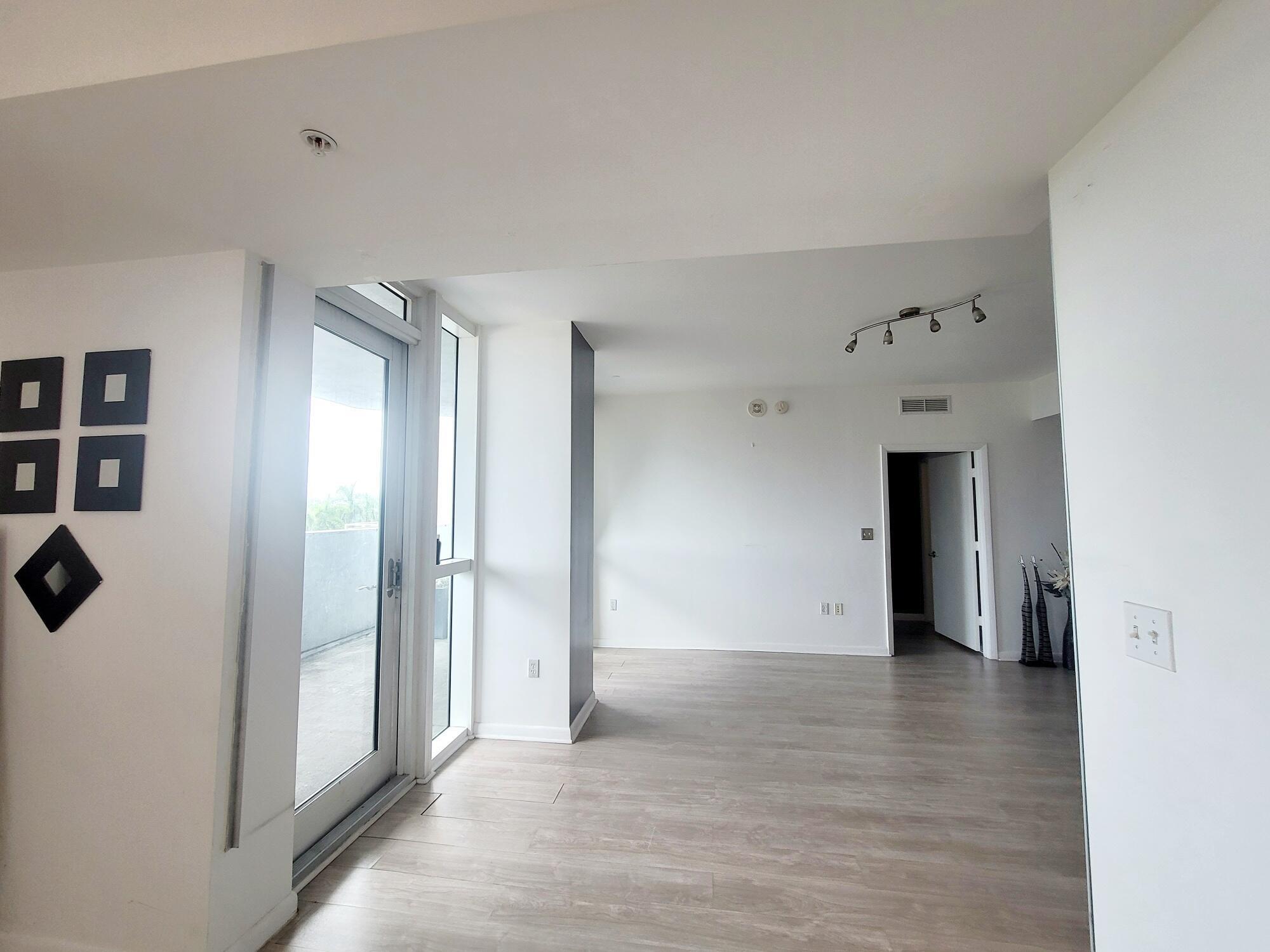 244 Biscayne Boulevard #401, Miami FL 33132