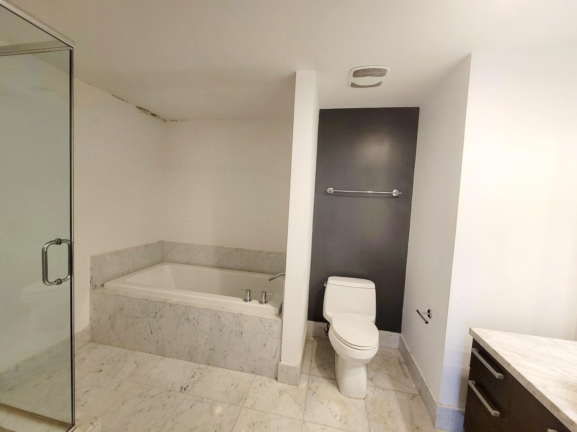 244 Biscayne Boulevard #401, Miami FL 33132