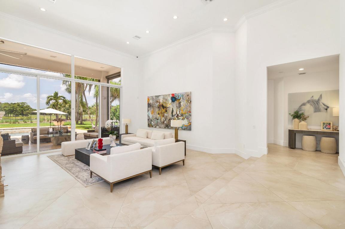 1504 Breakers West, West Palm Beach FL 33411