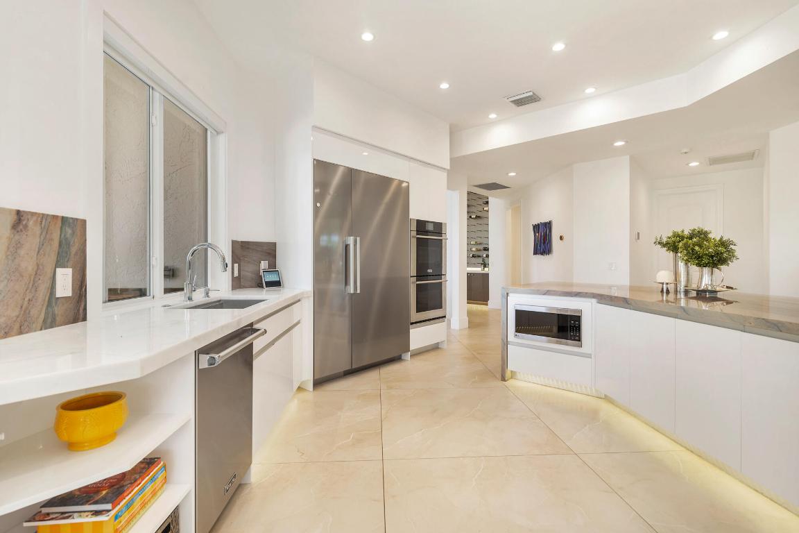 1504 Breakers West, West Palm Beach FL 33411