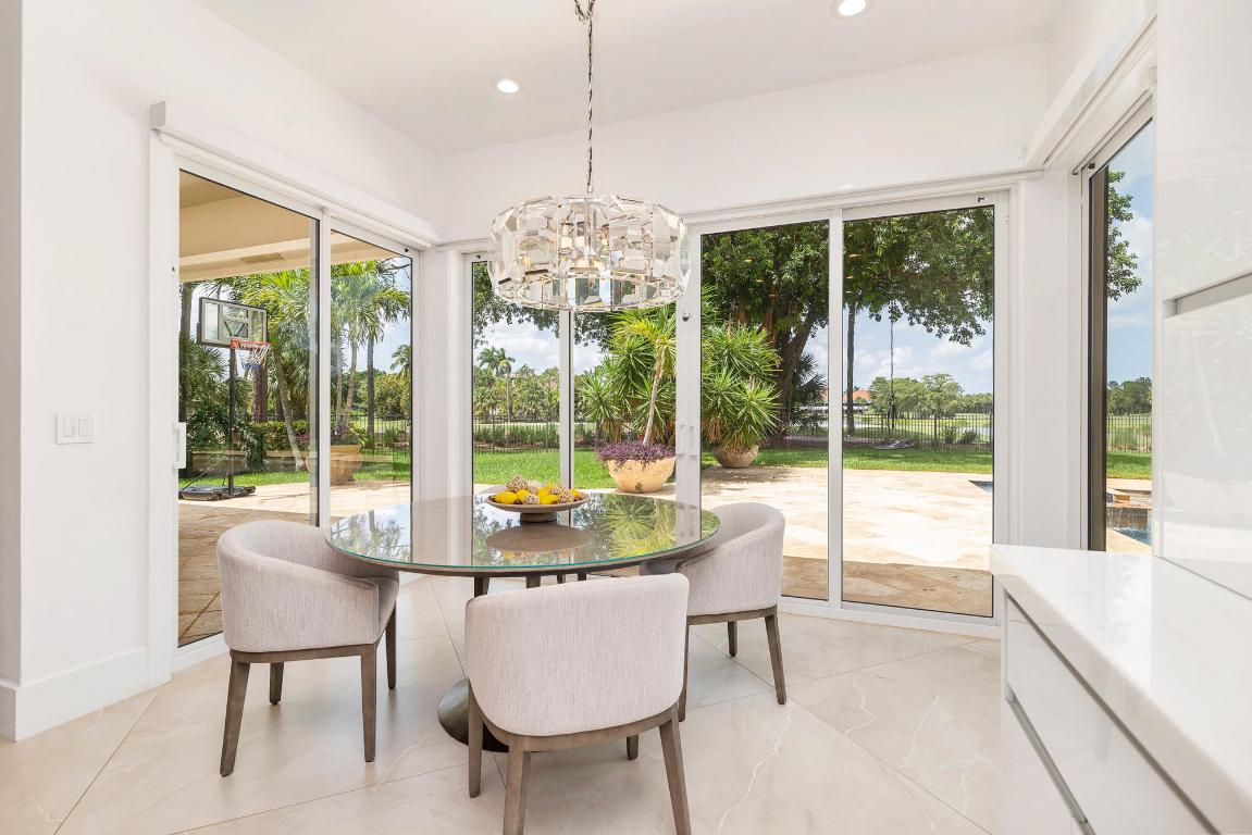 1504 Breakers West, West Palm Beach FL 33411