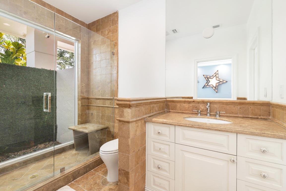 1504 Breakers West, West Palm Beach FL 33411