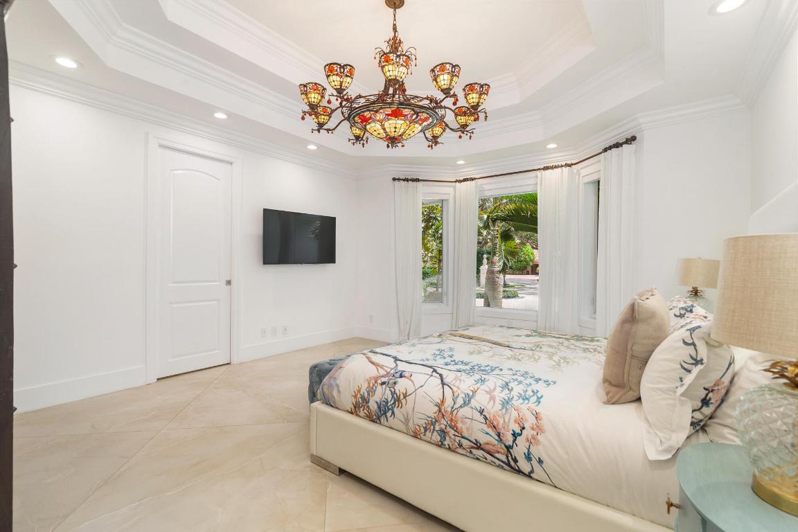 1504 Breakers West, West Palm Beach FL 33411