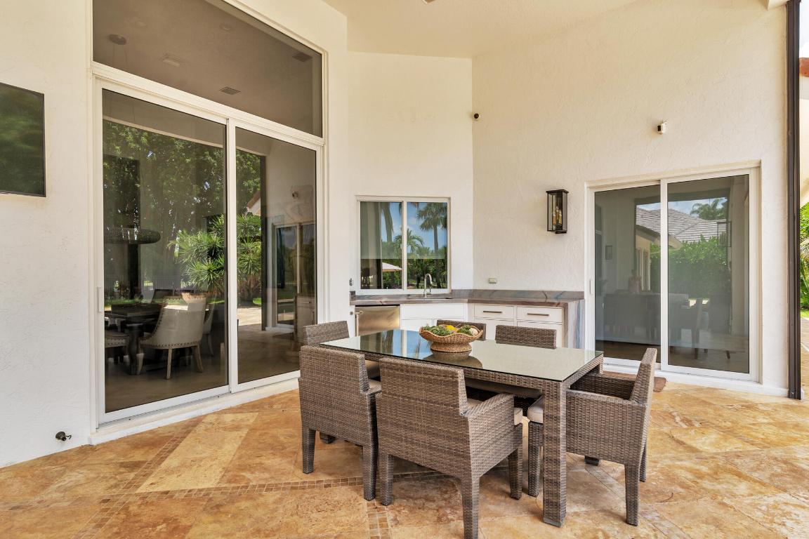 1504 Breakers West, West Palm Beach FL 33411