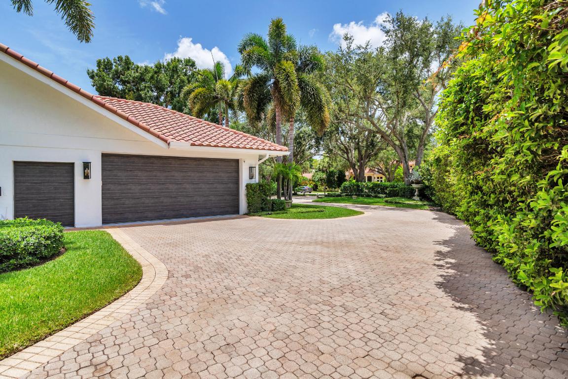 1504 Breakers West, West Palm Beach FL 33411