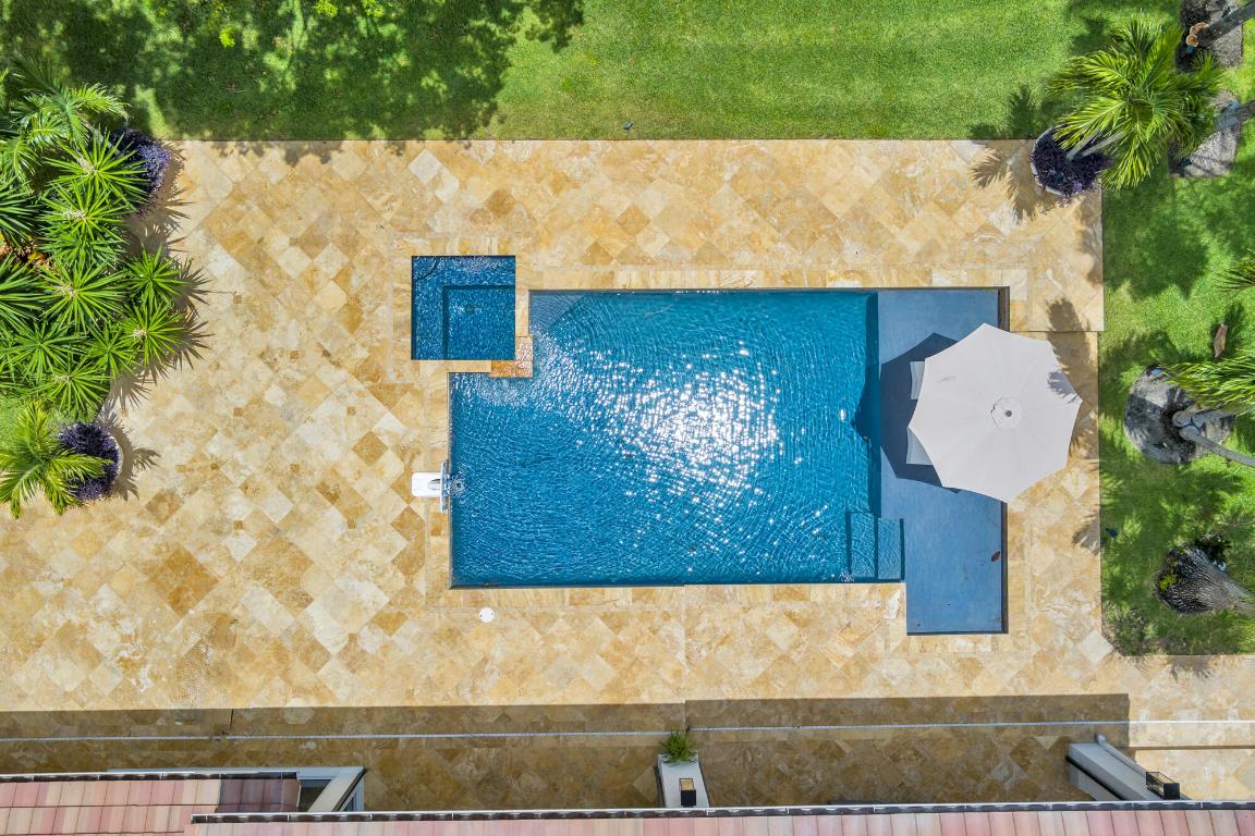 1504 Breakers West, West Palm Beach FL 33411