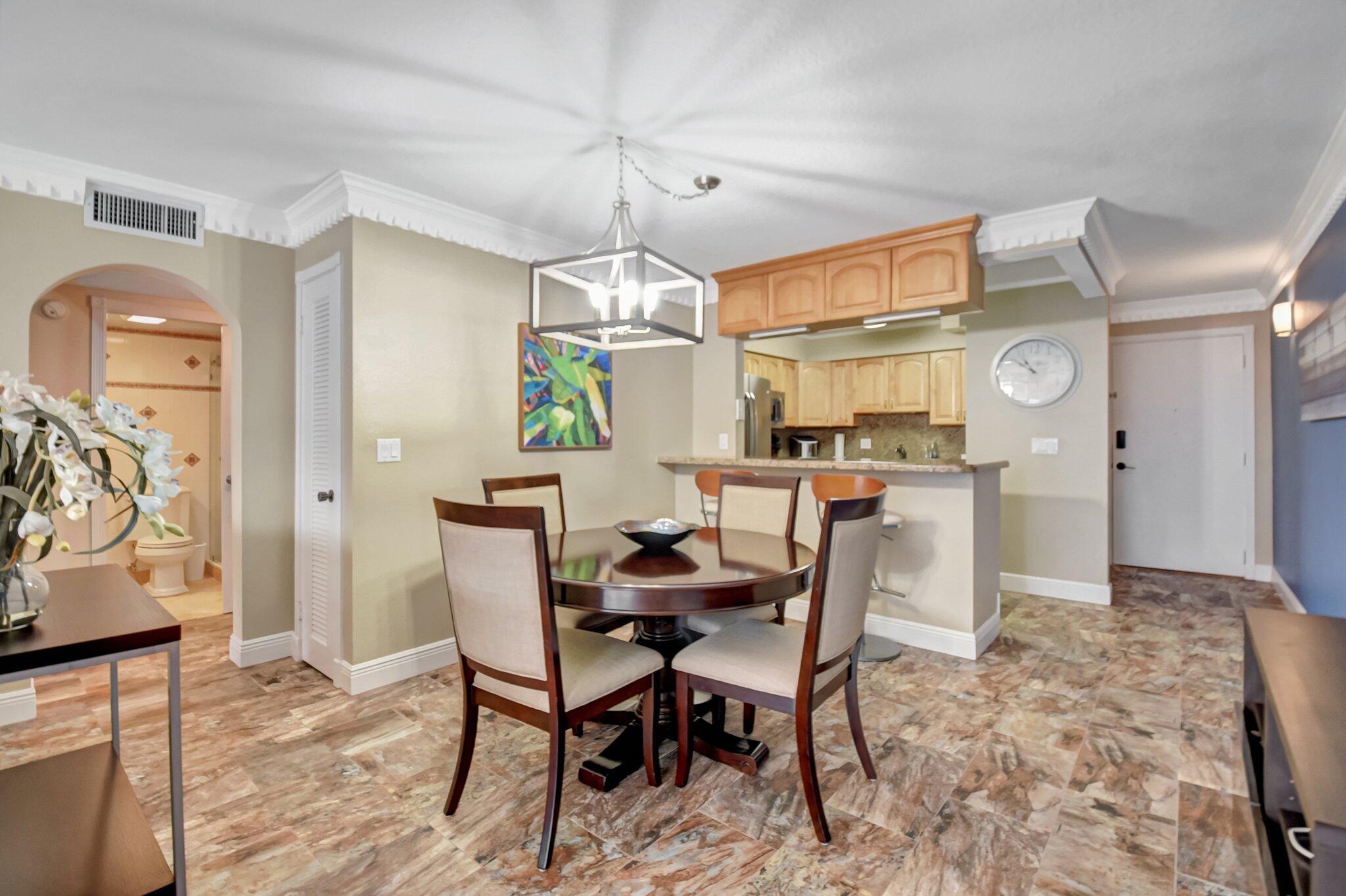 1206 S Lake #504, Lantana FL 33462