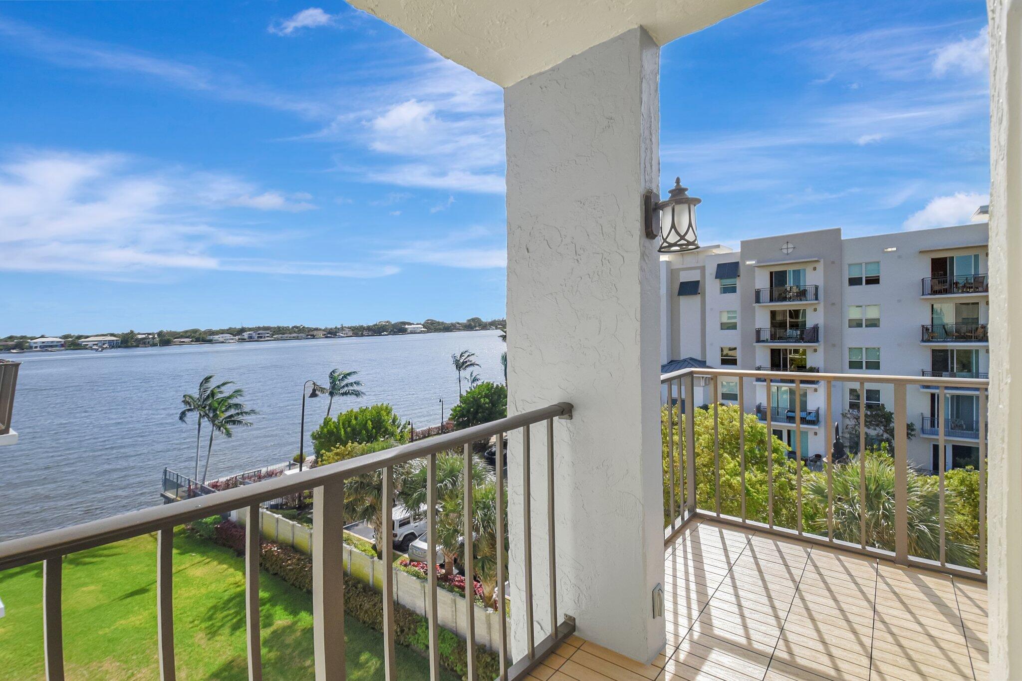 1206 S Lake #504, Lantana FL 33462