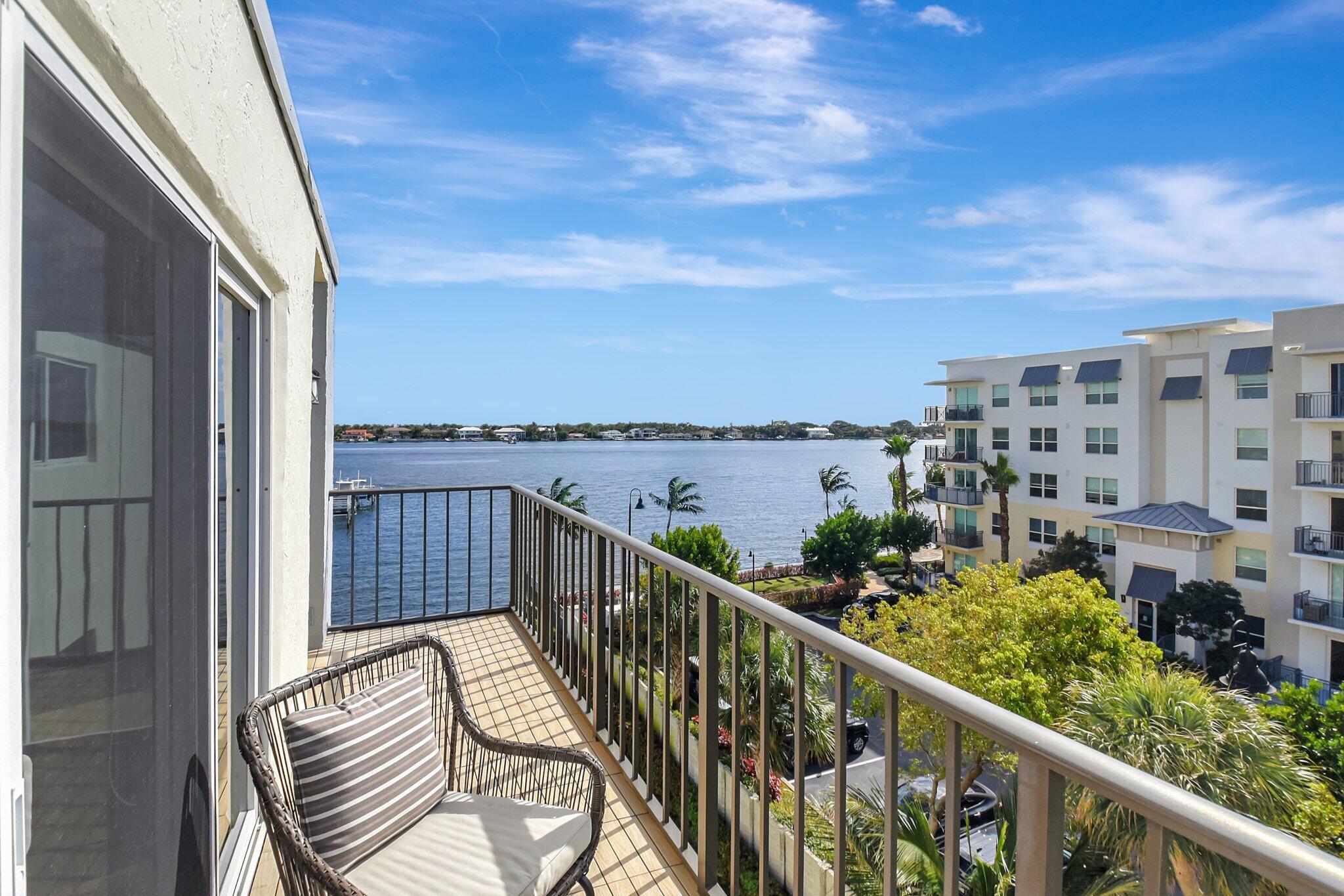 1206 S Lake #504, Lantana FL 33462