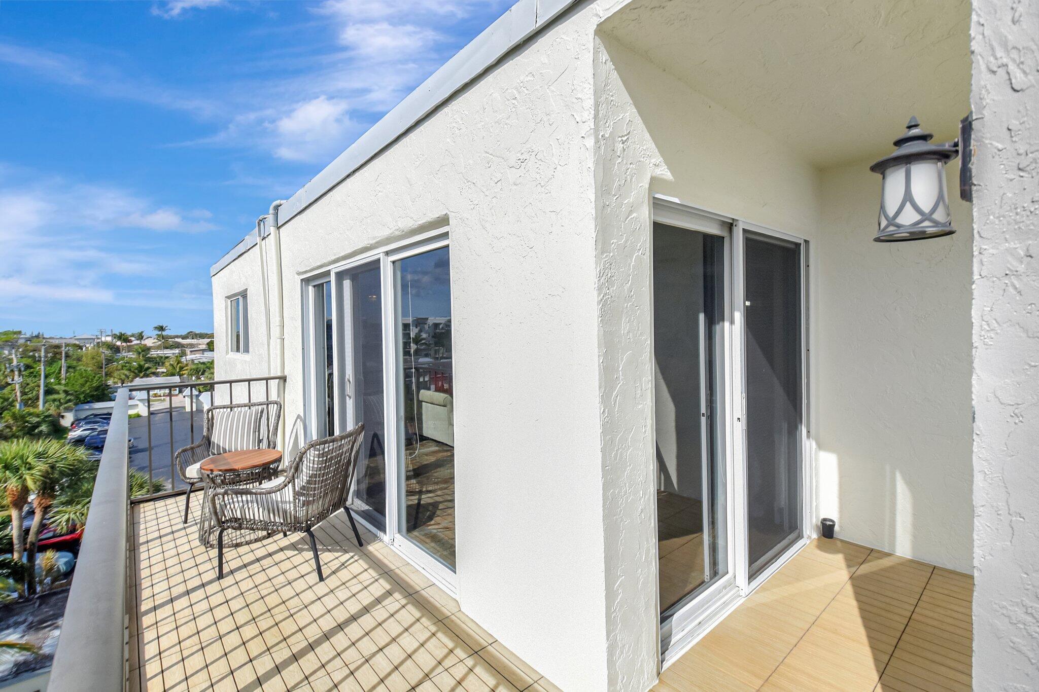 1206 S Lake #504, Lantana FL 33462