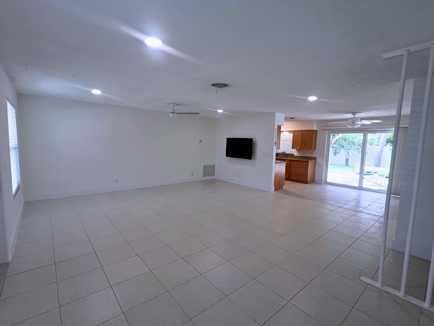 1260 Manor, Riviera Beach FL 33404